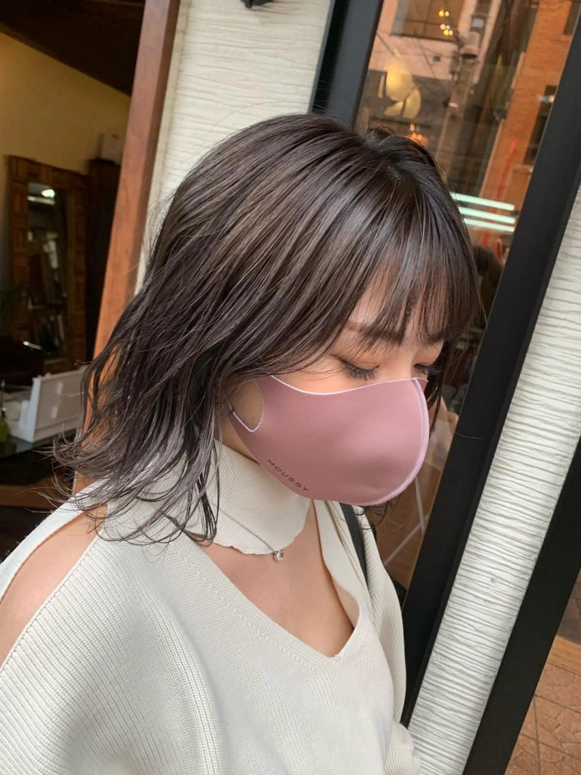 ミディアム カラー グレージュ yoshi (高橋福博)のヘアスタイル