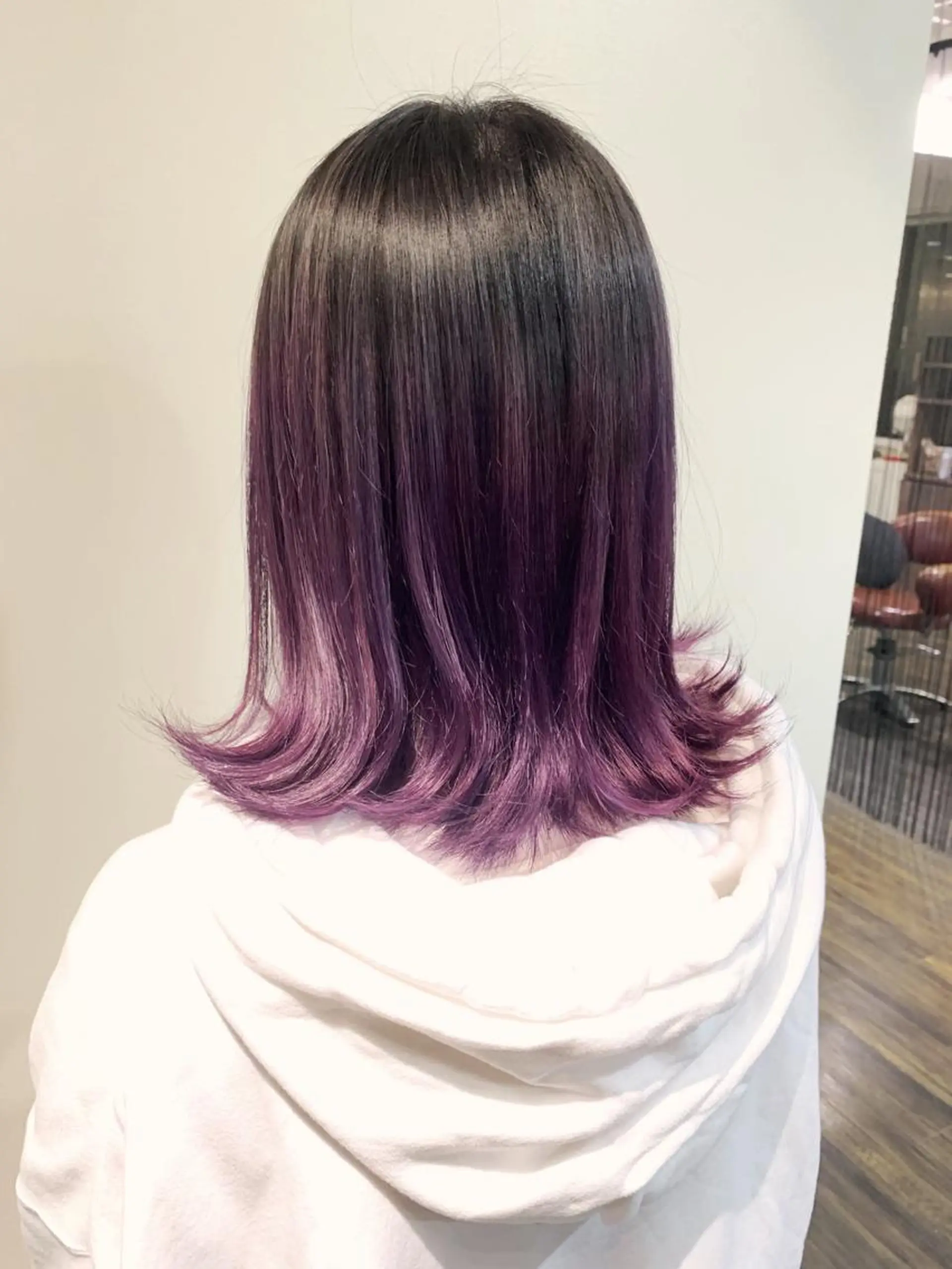 ショート カラー ヘアアレンジ ダークグレー グラデーションカラー パープルカラー ヘアカラー 🌿‬ ܸAir 透明感🌱西村知佳のヘアスタイル