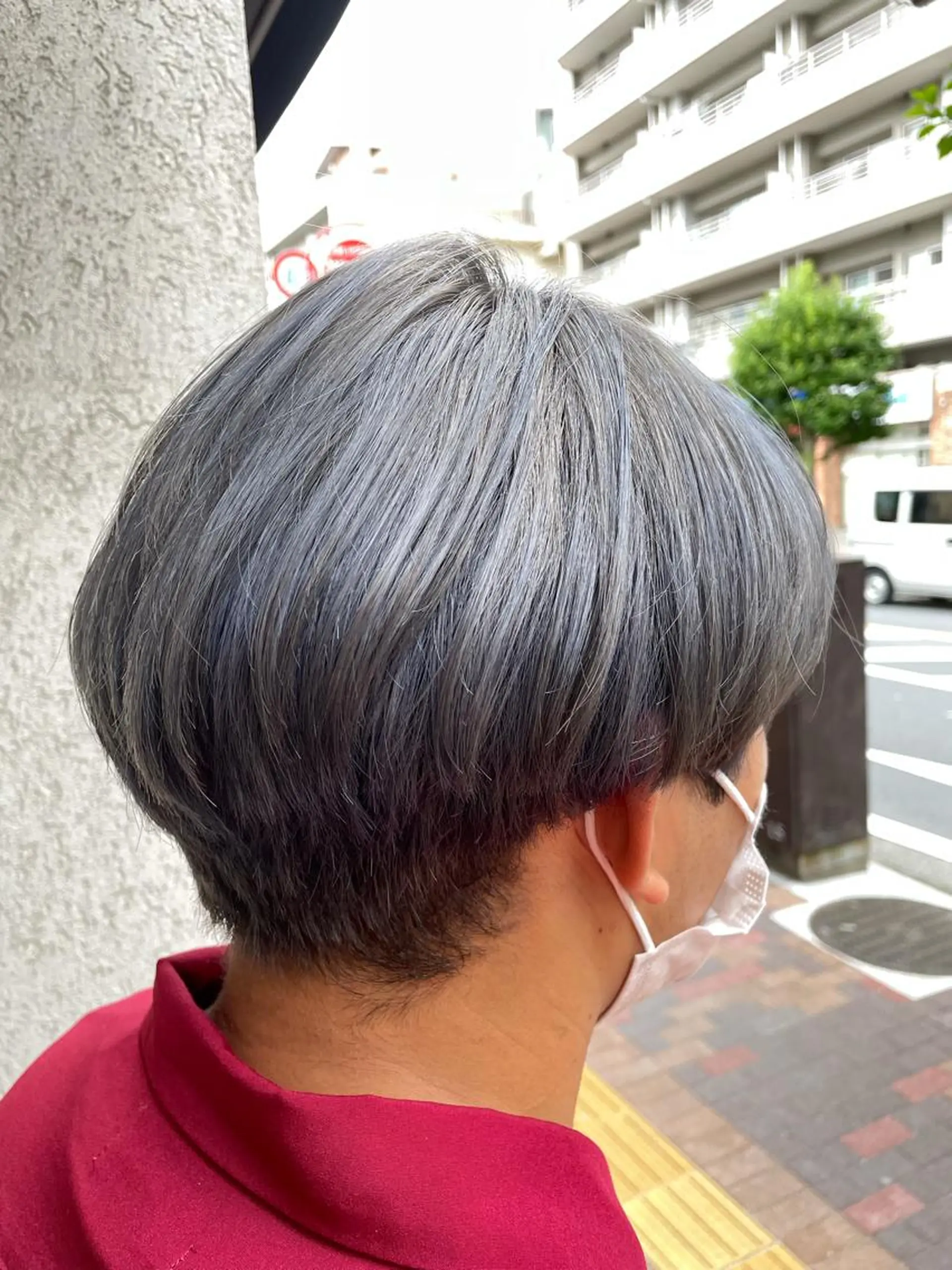 ショート カラー ブリーチ シルバー ヘアカラー トリートメント CoCooN 店長 さのえみのヘアスタイル