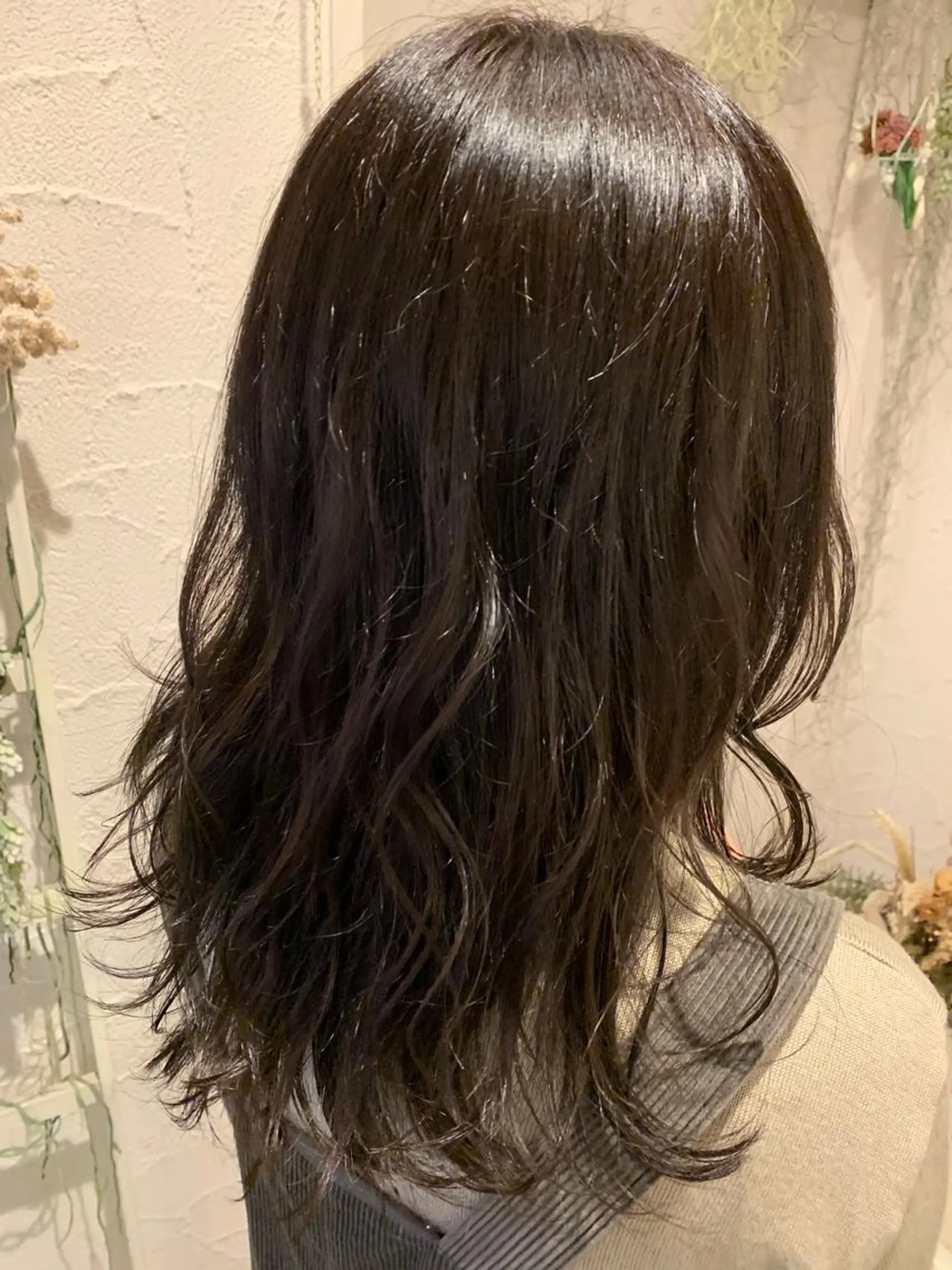 セミロング カラー ミント 髪質改善ストレート/ 東徳嶺 みくのヘアスタイル