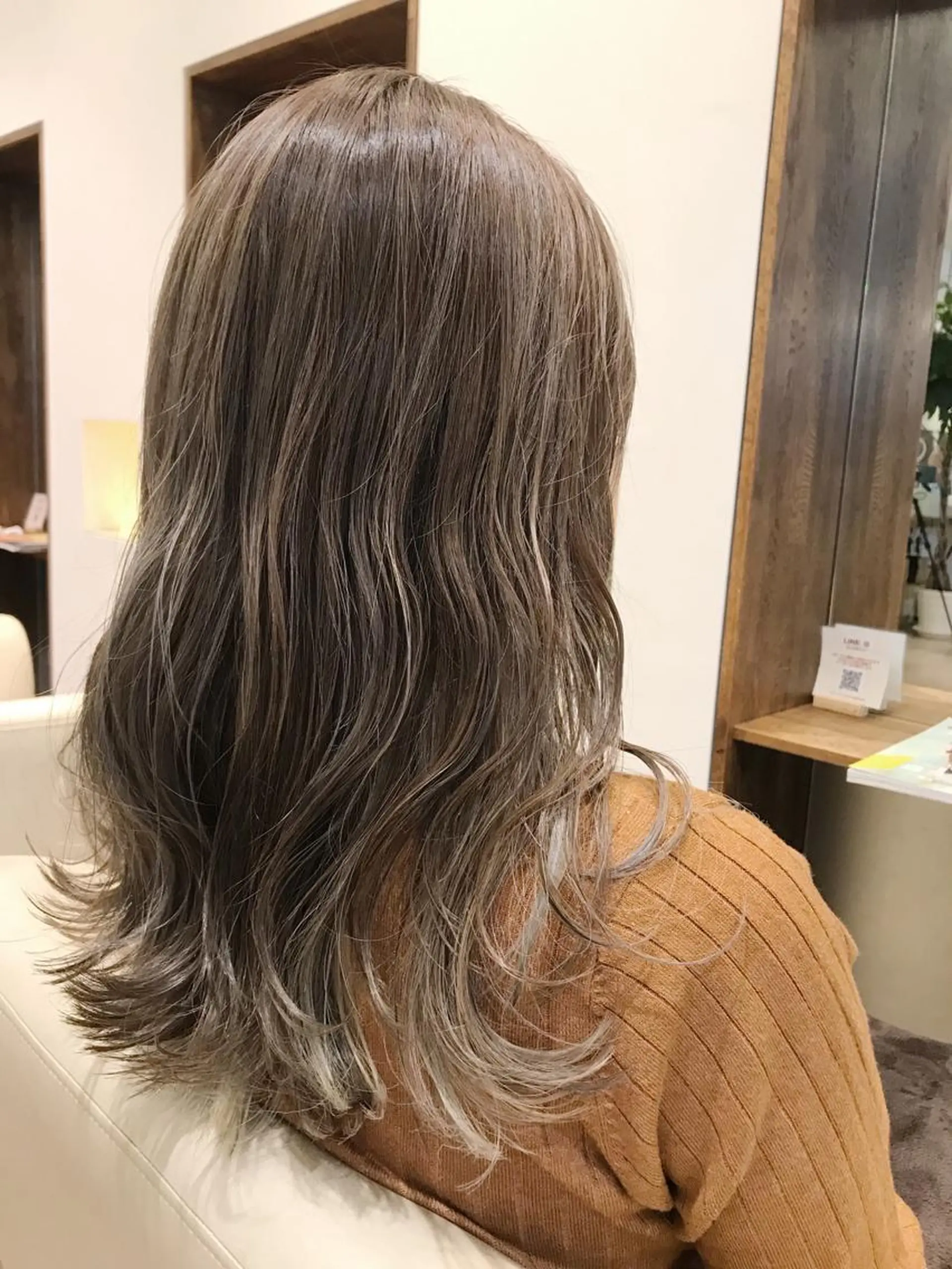 ミディアム カラー カット ヘアカラー トリートメント 入江 允のヘアスタイル