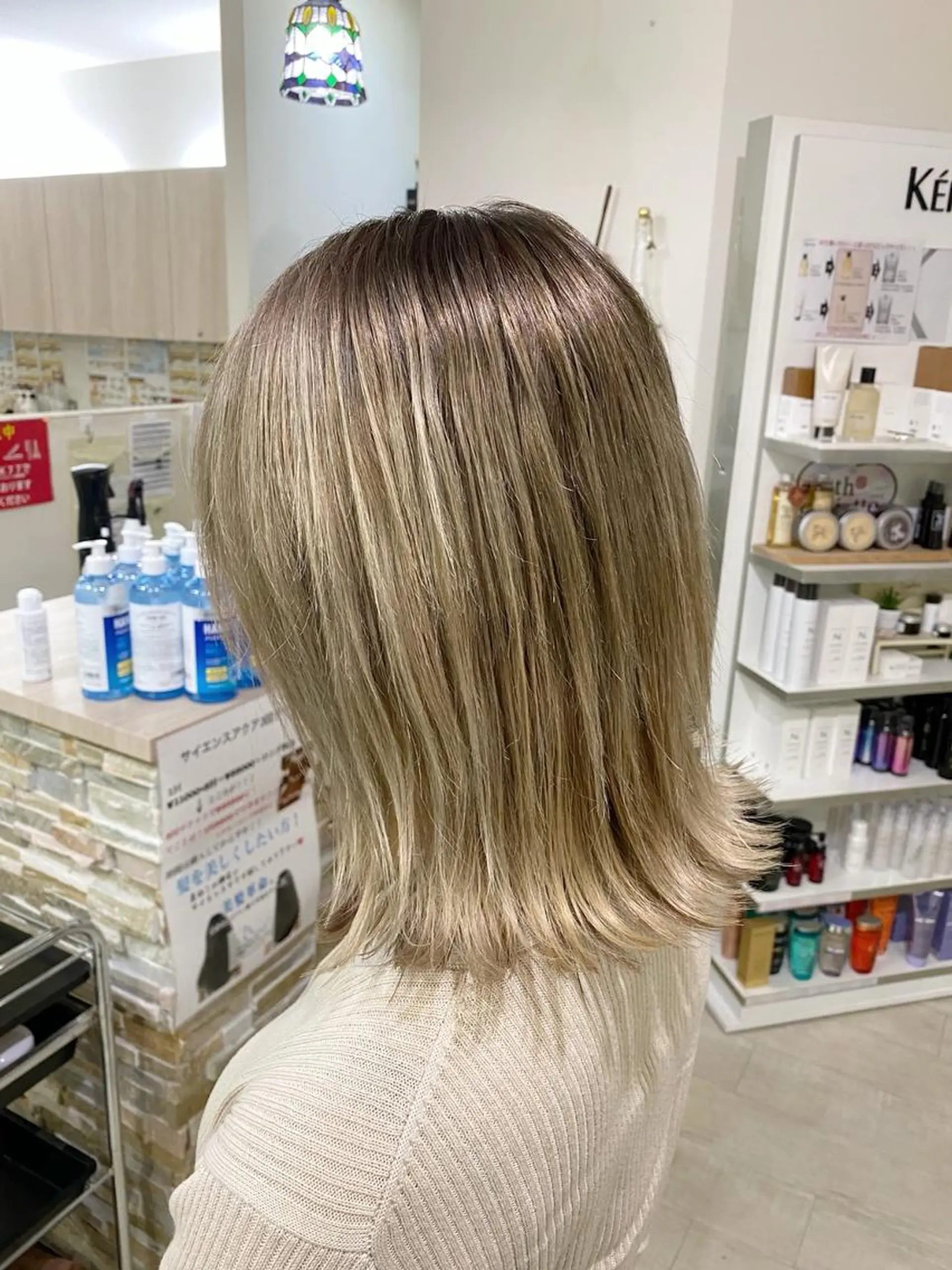 ロング カラー ヘアアレンジ kr2s アメ村のヘアスタイル