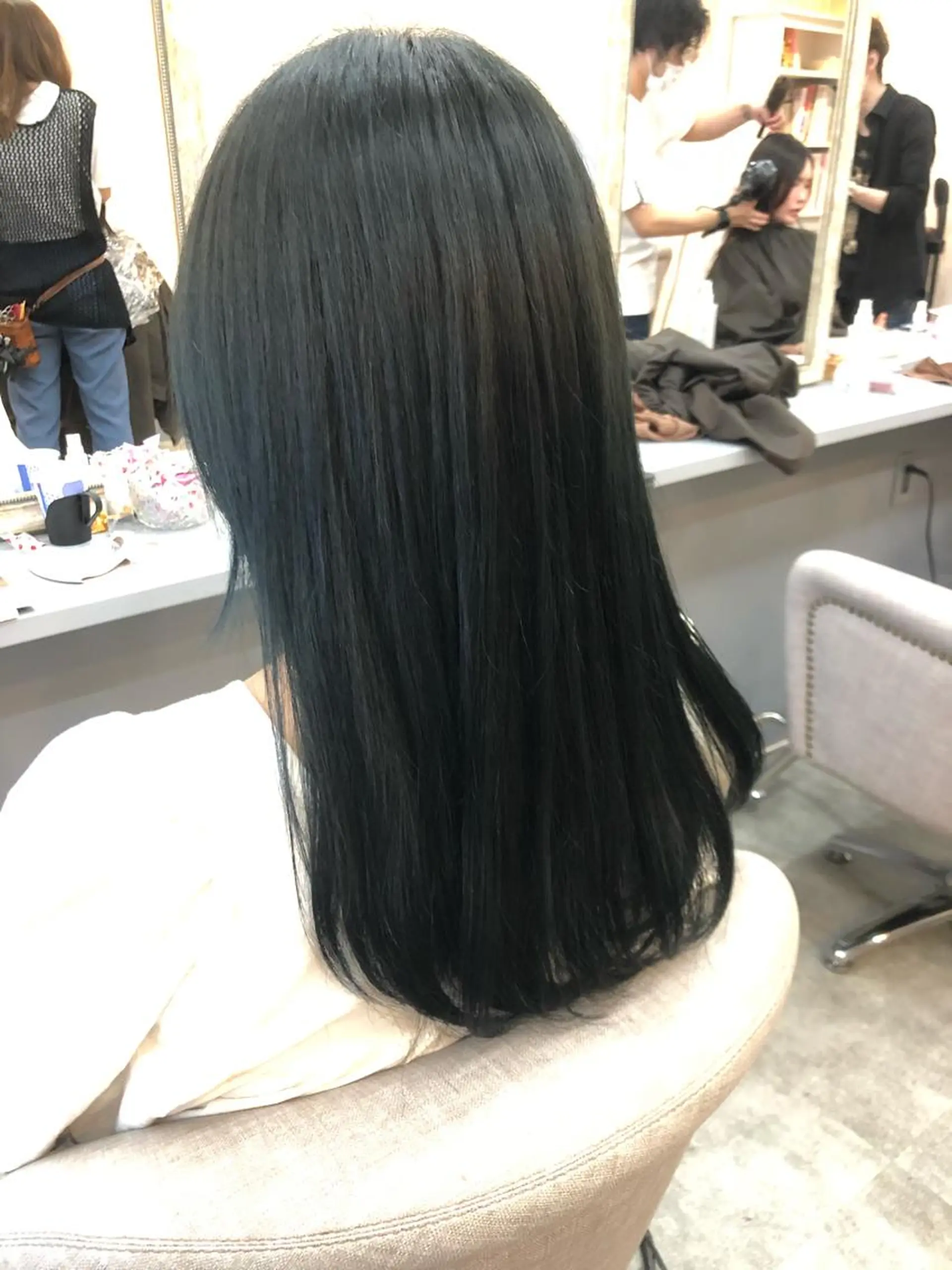 ロング カラー ネイビーカラー カット ヘアカラー トリートメント 艶髪/髪質改善/ 縮毛矯正/北島のヘアスタイル