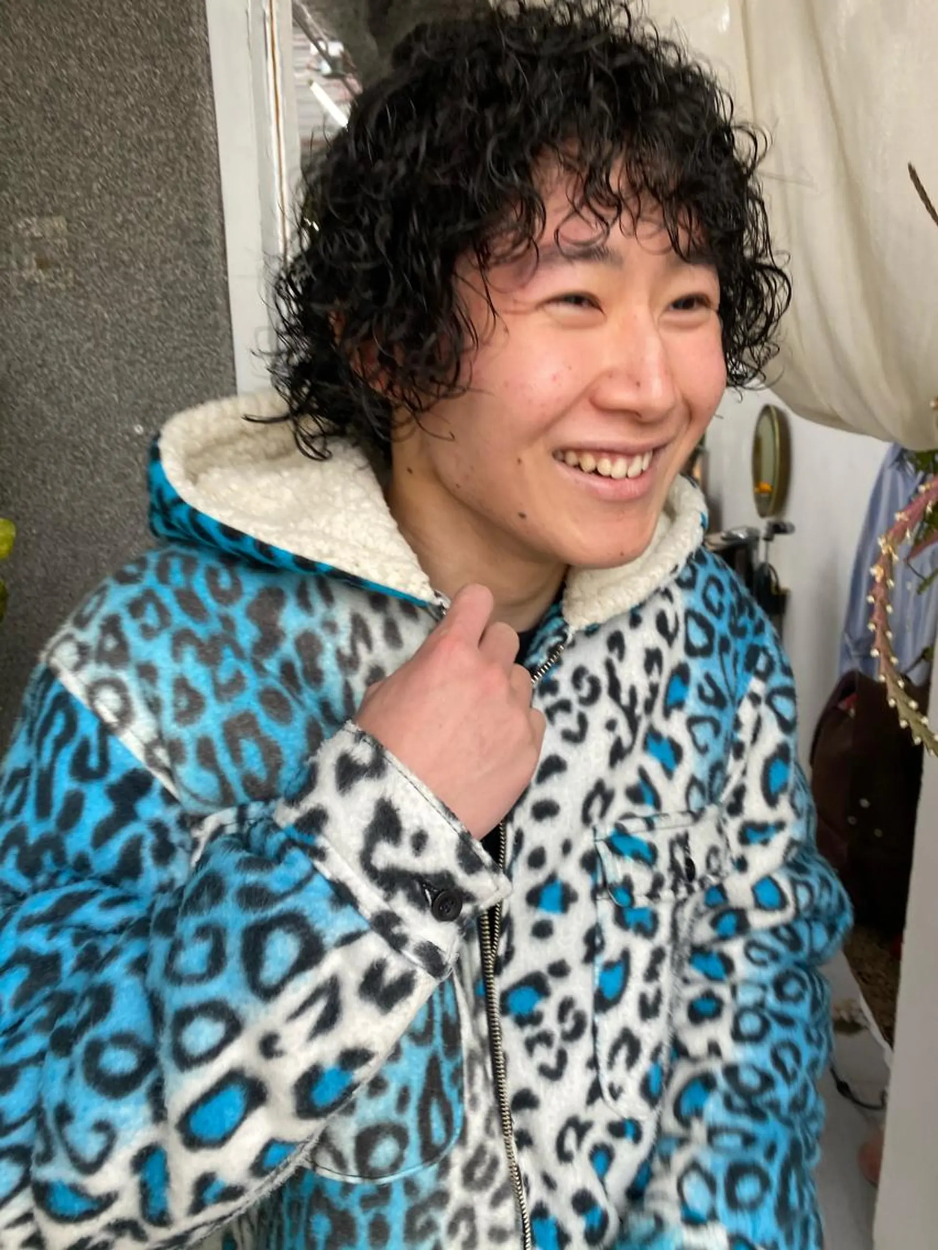 ミディアム パーマ メンズ カット パーマ トリートメント qiie/長友 インナーカラーのヘアスタイル