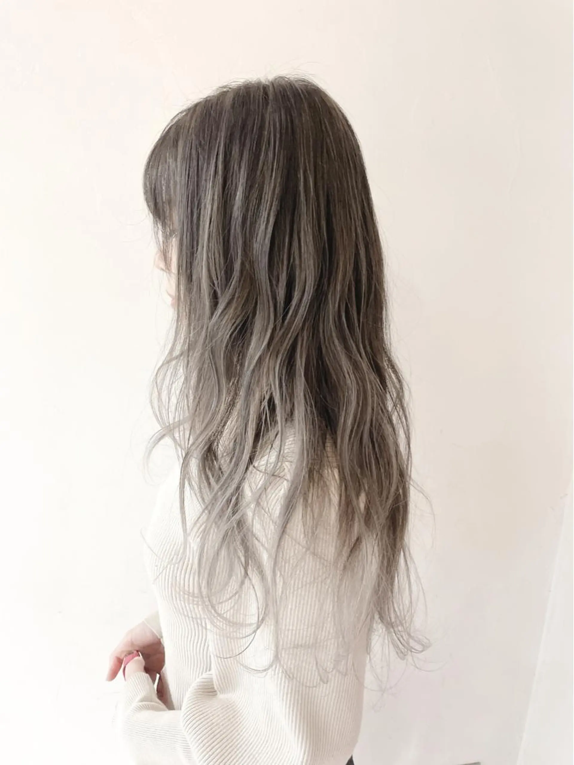 ロング カラー バレイヤージュ ブリーチ ケアブリーチ ダブルカラー イヤリングカラー ヘアカラー トリートメント デザインカラー髪質 改善Lilithのその他イメージ