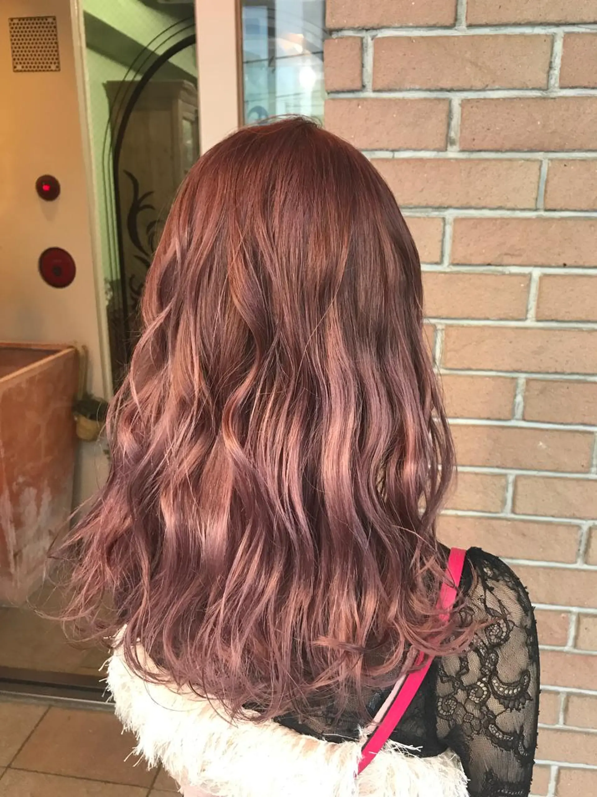 ミディアム カラー パーマ ヘアアレンジ メンズ キッズ ネイル マツエク・マツパ ピンクカラー カラーマツエク ピンク サロンドミルク 原宿のヘアスタイル