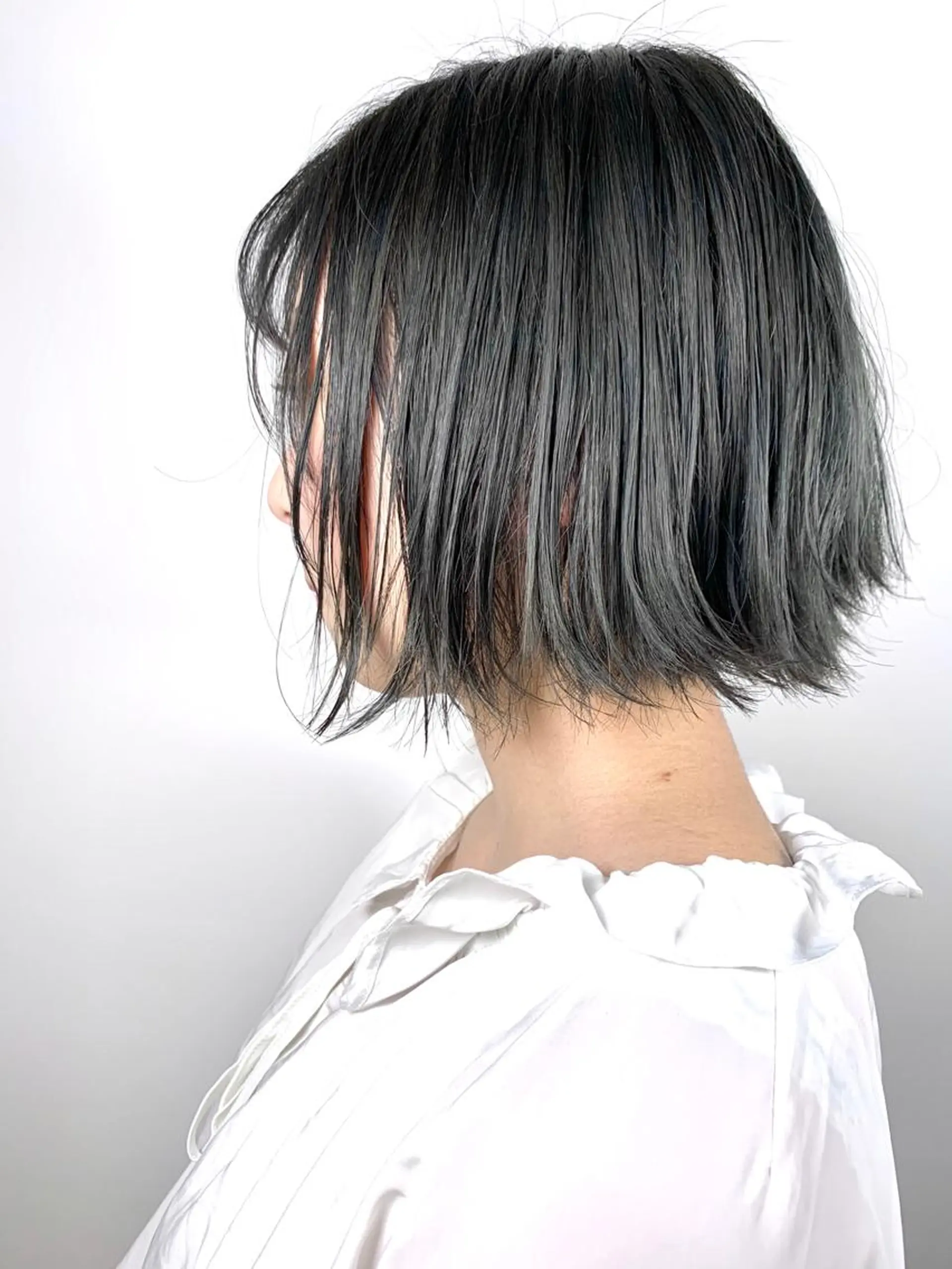 ミディアム カラー カット ヘアカラー トリートメント よしだ とおいのヘアスタイル