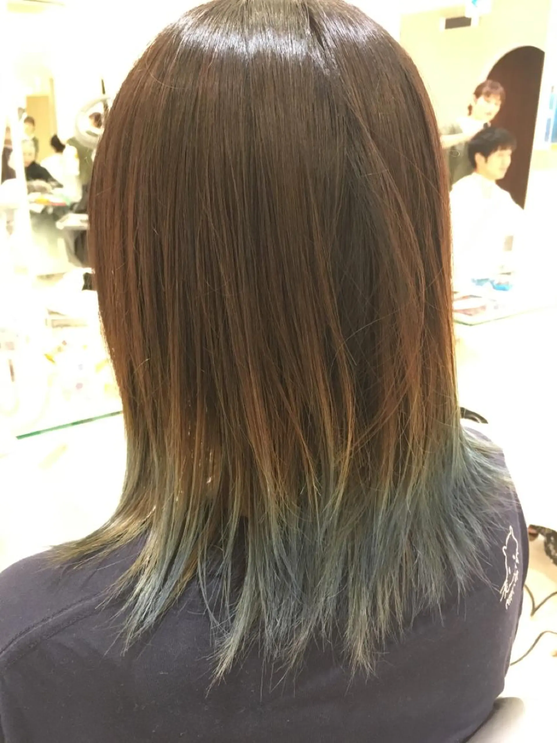 ミディアム カラー ブルーカラー ブルージュ 森島 雅之のヘアスタイル
