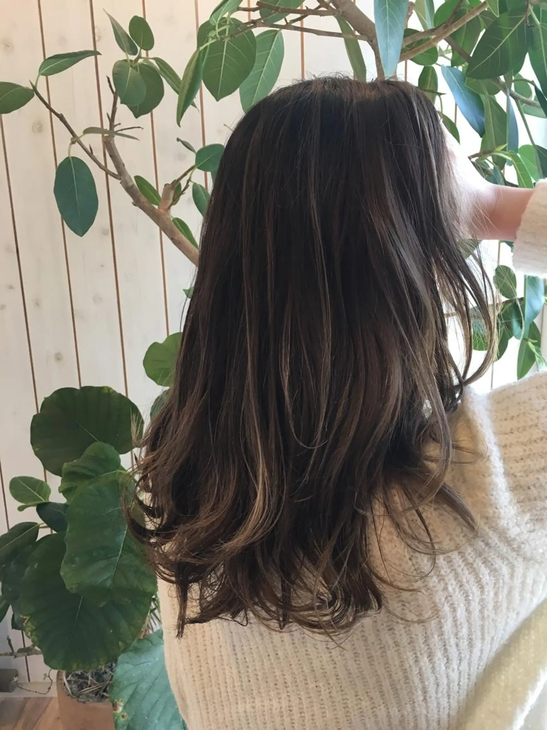 セミロング カラー ヘアアレンジ バレイヤージュ レイヤーカット 小濱 秀人のヘアスタイル