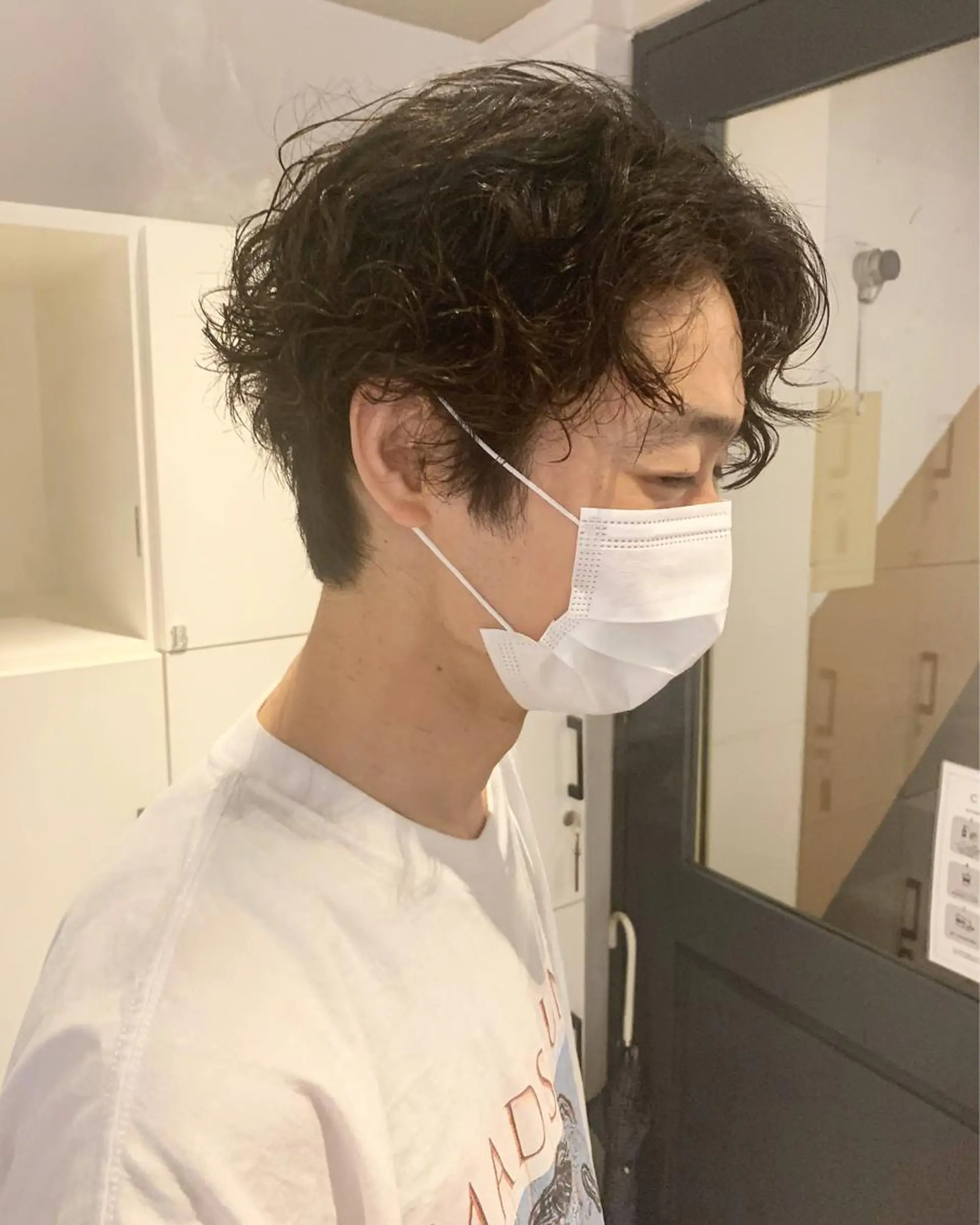 ショート カラー パーマ ヘアアレンジ メンズ キッズ ネイル マツエク・マツパ センターパート メンズパーマ SALOWIN梅田茶屋町店所属・ウルフレイヤーカット /チヒロのヘアスタイル