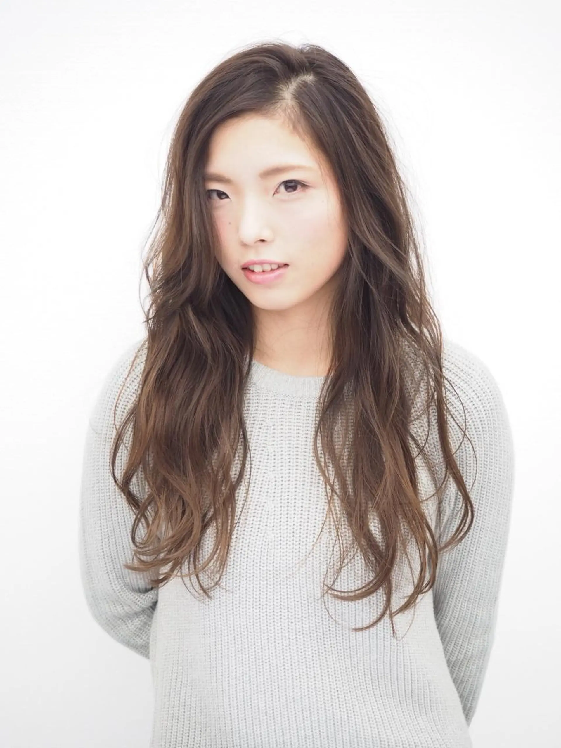 ロング カラー パーマ 永岡 鉄平のヘアスタイル