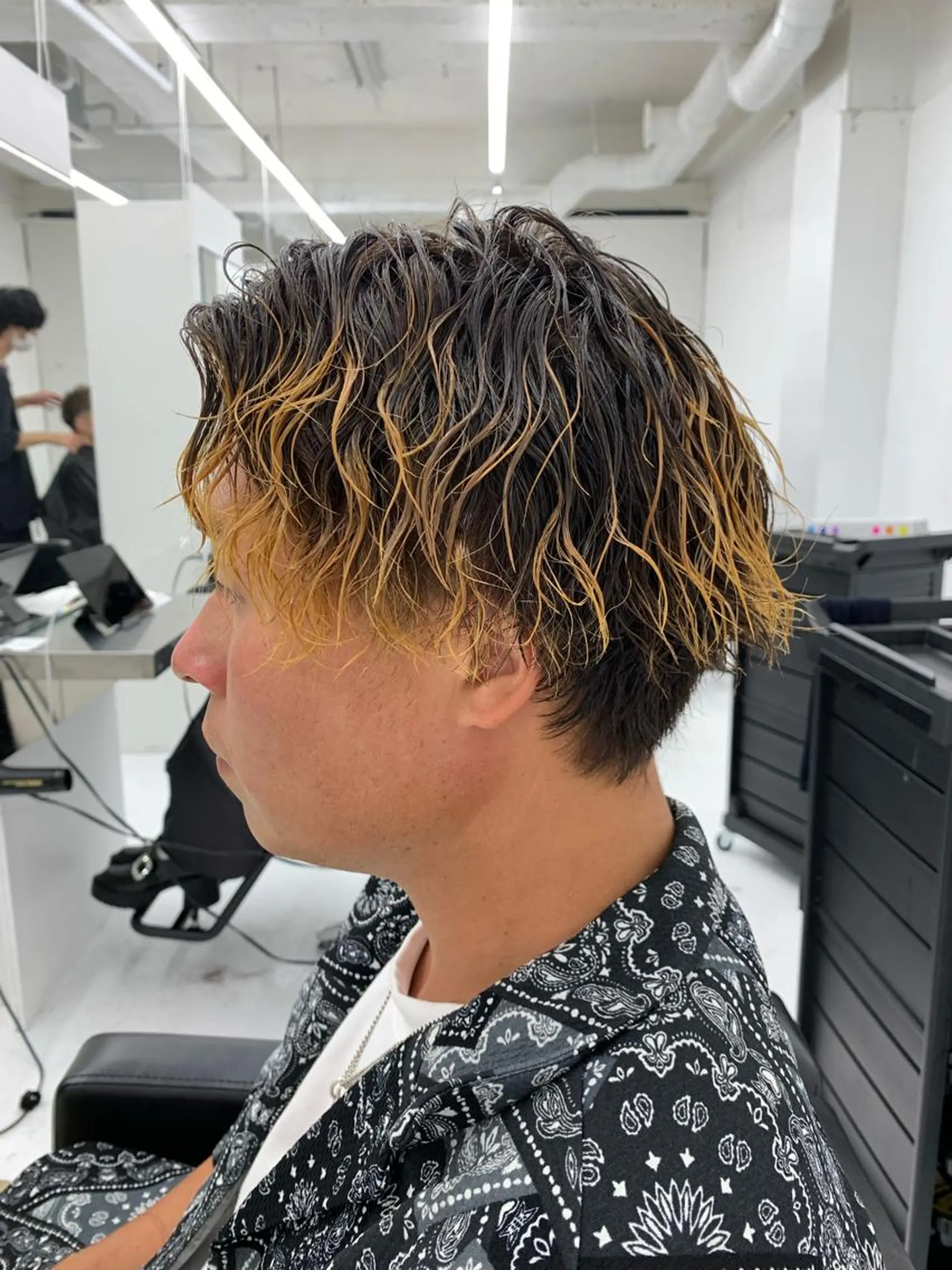 パーマ メンズ メンズブリーチ スパイキーパーマ 柏NO1 藤本葉のヘアスタイル