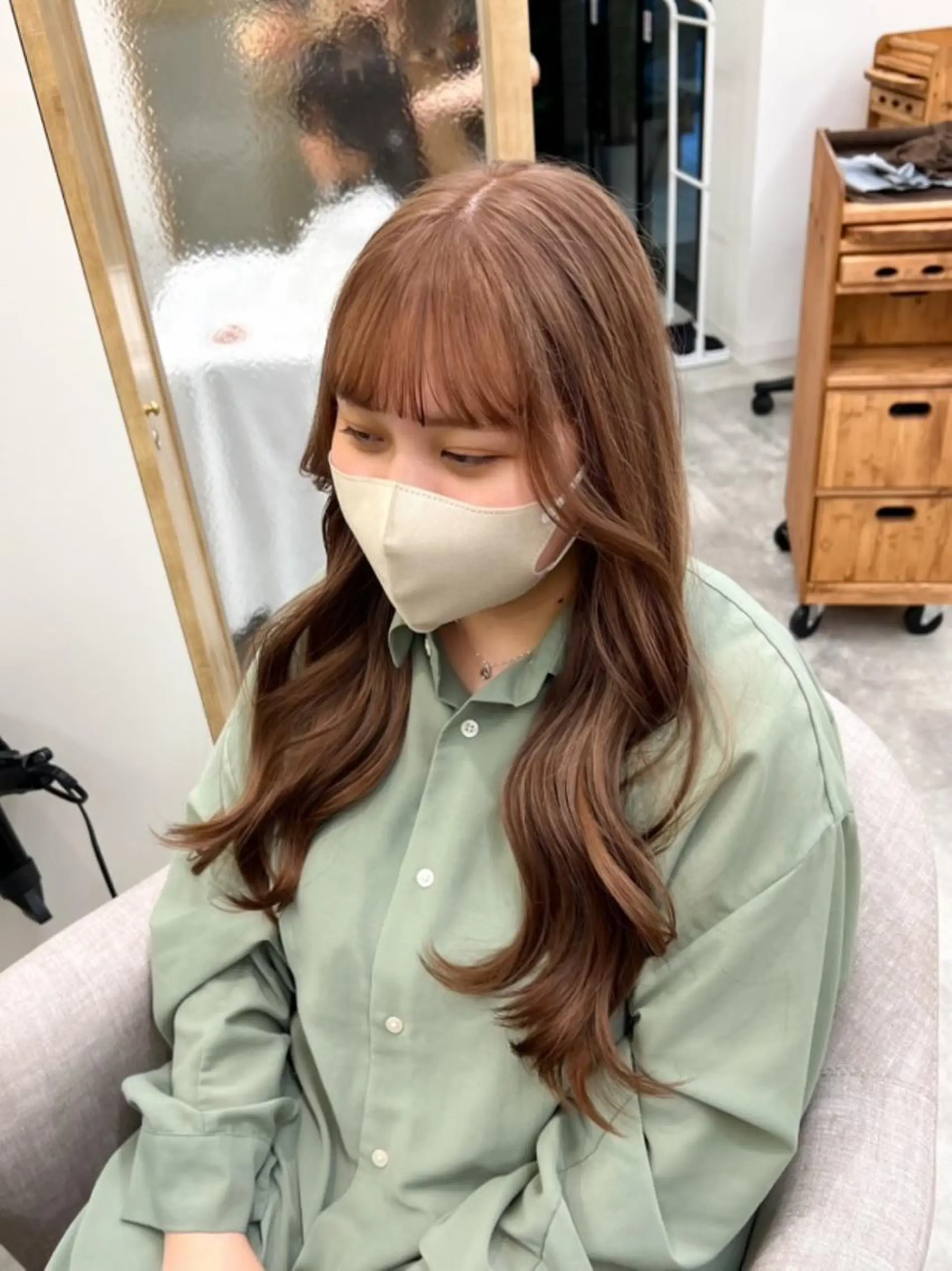 ロング カラー ブリーチ Ami アミのヘアスタイル