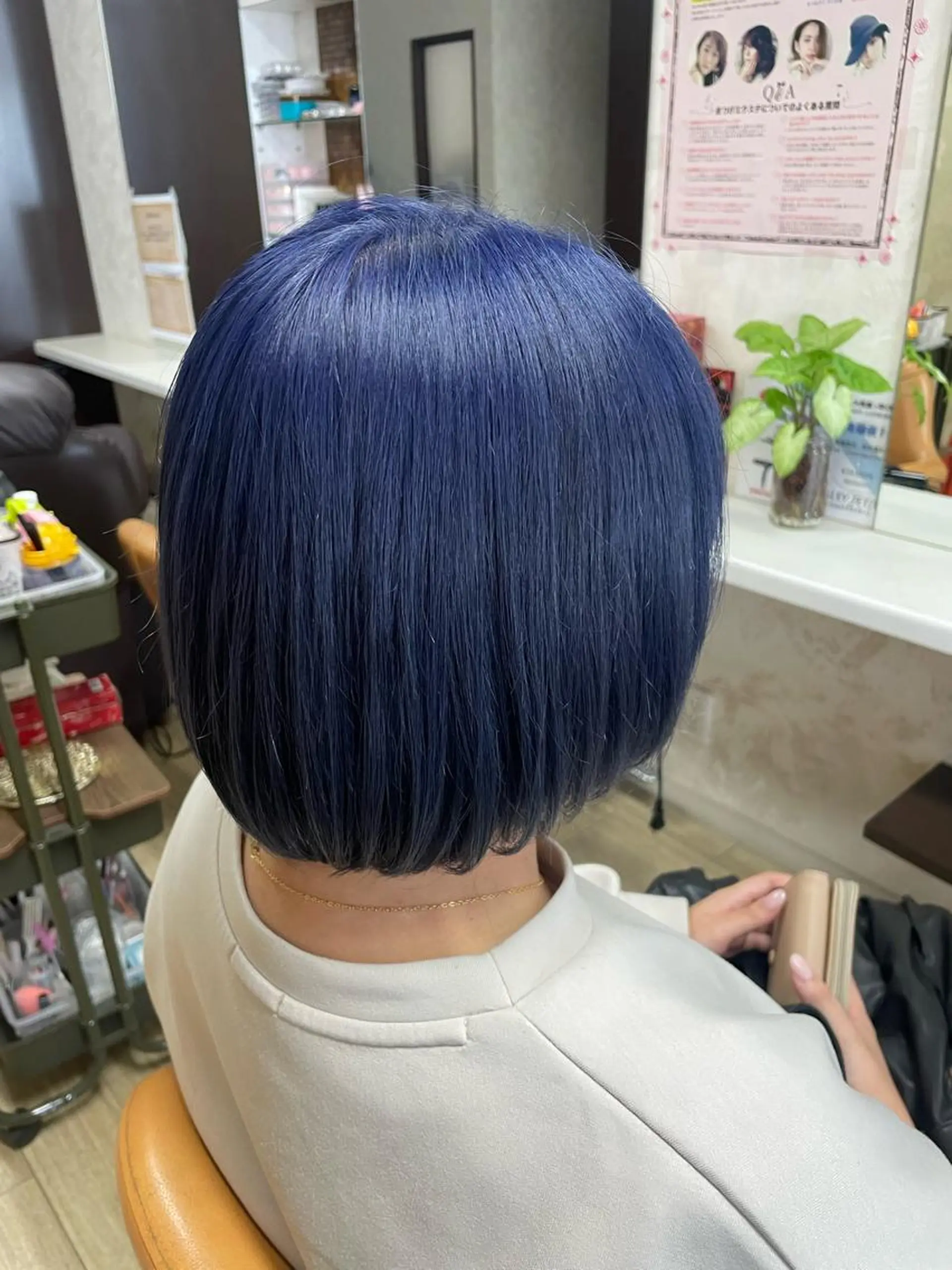 ショート カラー ブルーカラー ヘアカラー 徳留 もも花のヘアスタイル