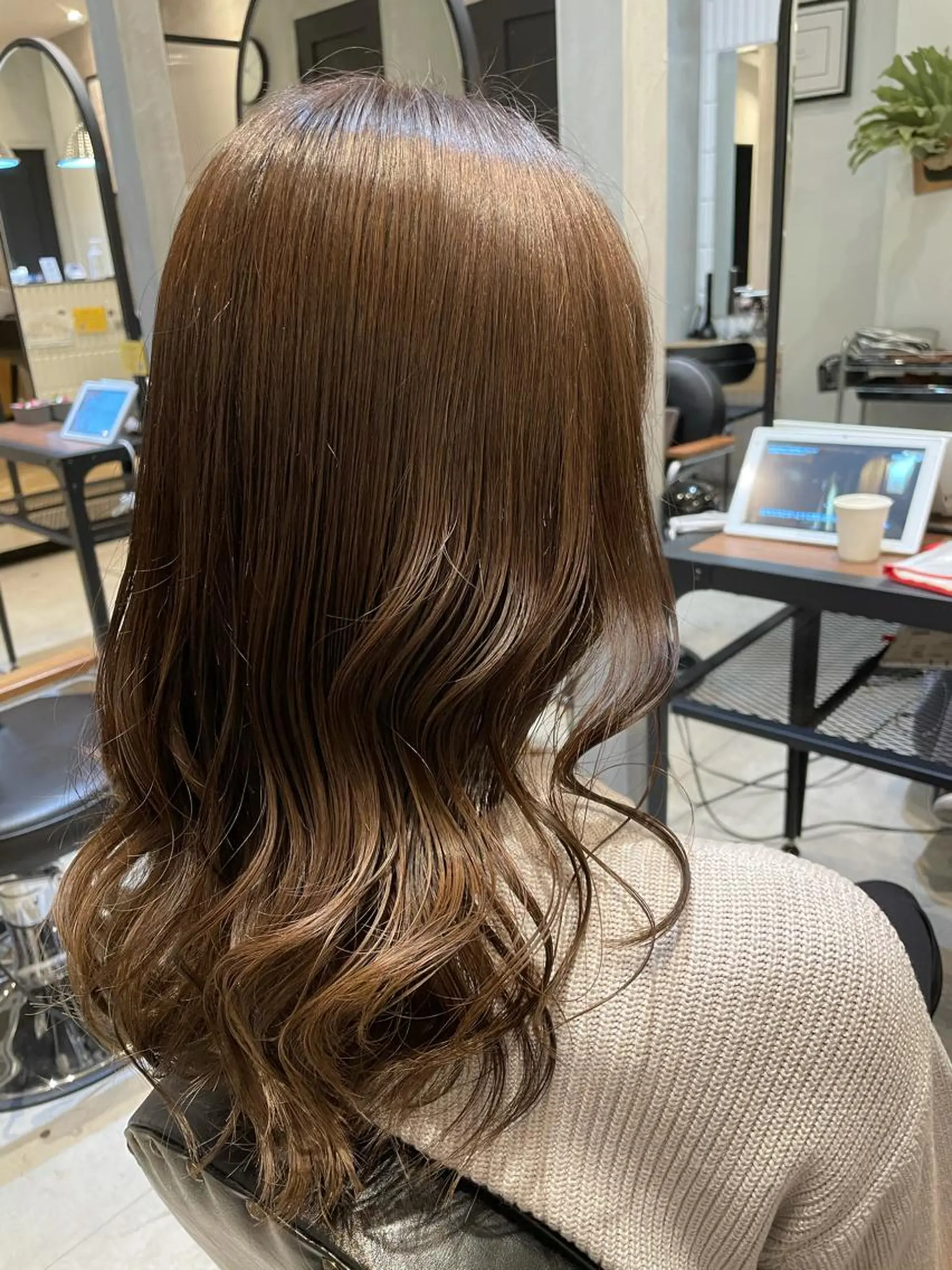 セミロング カラー 【髪質改善職人】 岡田成義のヘアスタイル