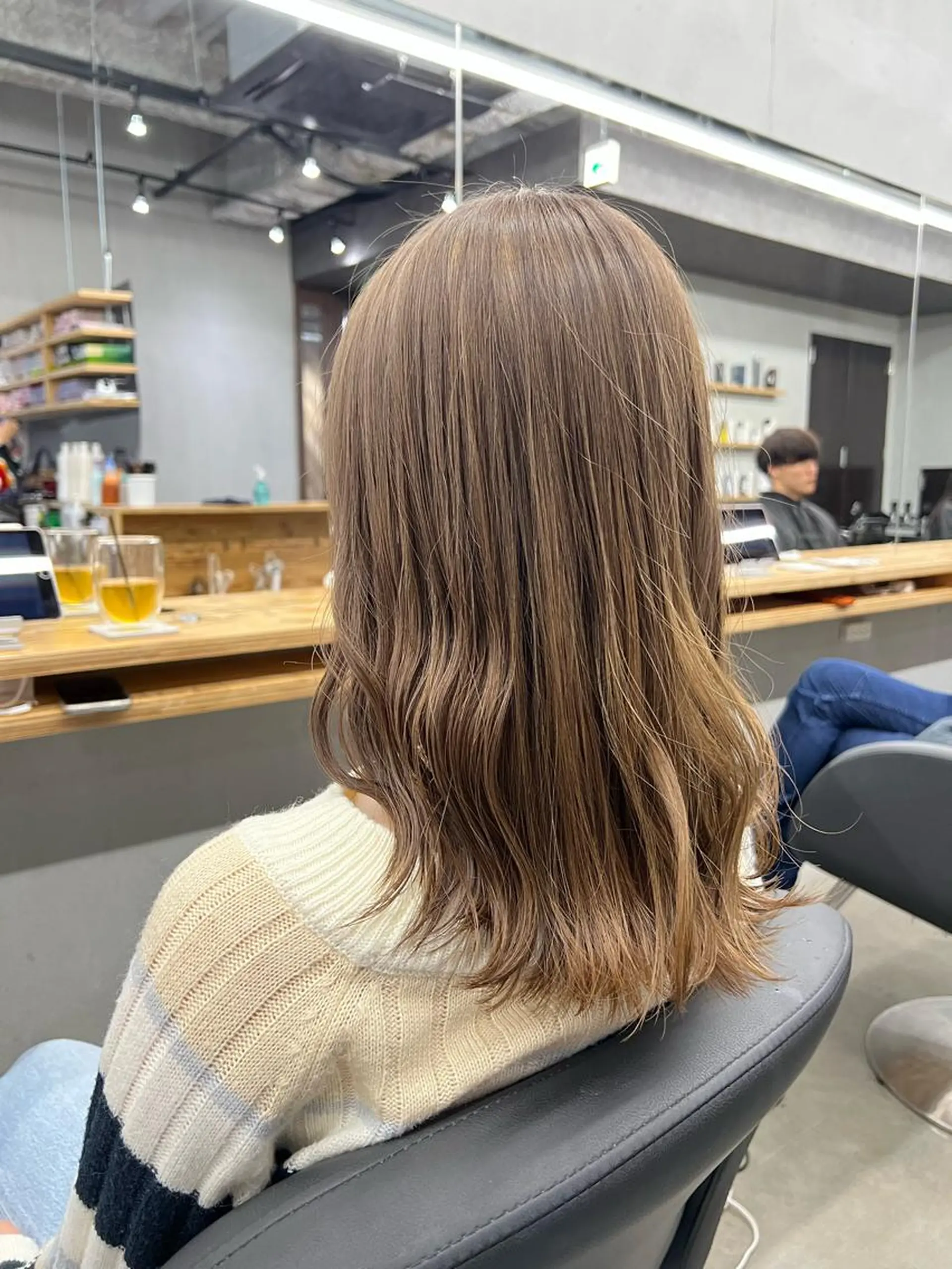 ミディアム カット ヘアカラー トリートメント 亀田 泰生のヘアスタイル