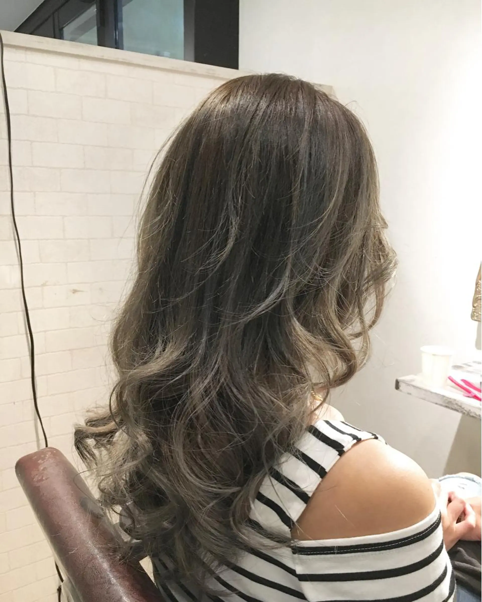 セミロング カラー アディクシーカラー グレージュ ハイライトカラー ハイライト JIL BLAN 京都のヘアスタイル
