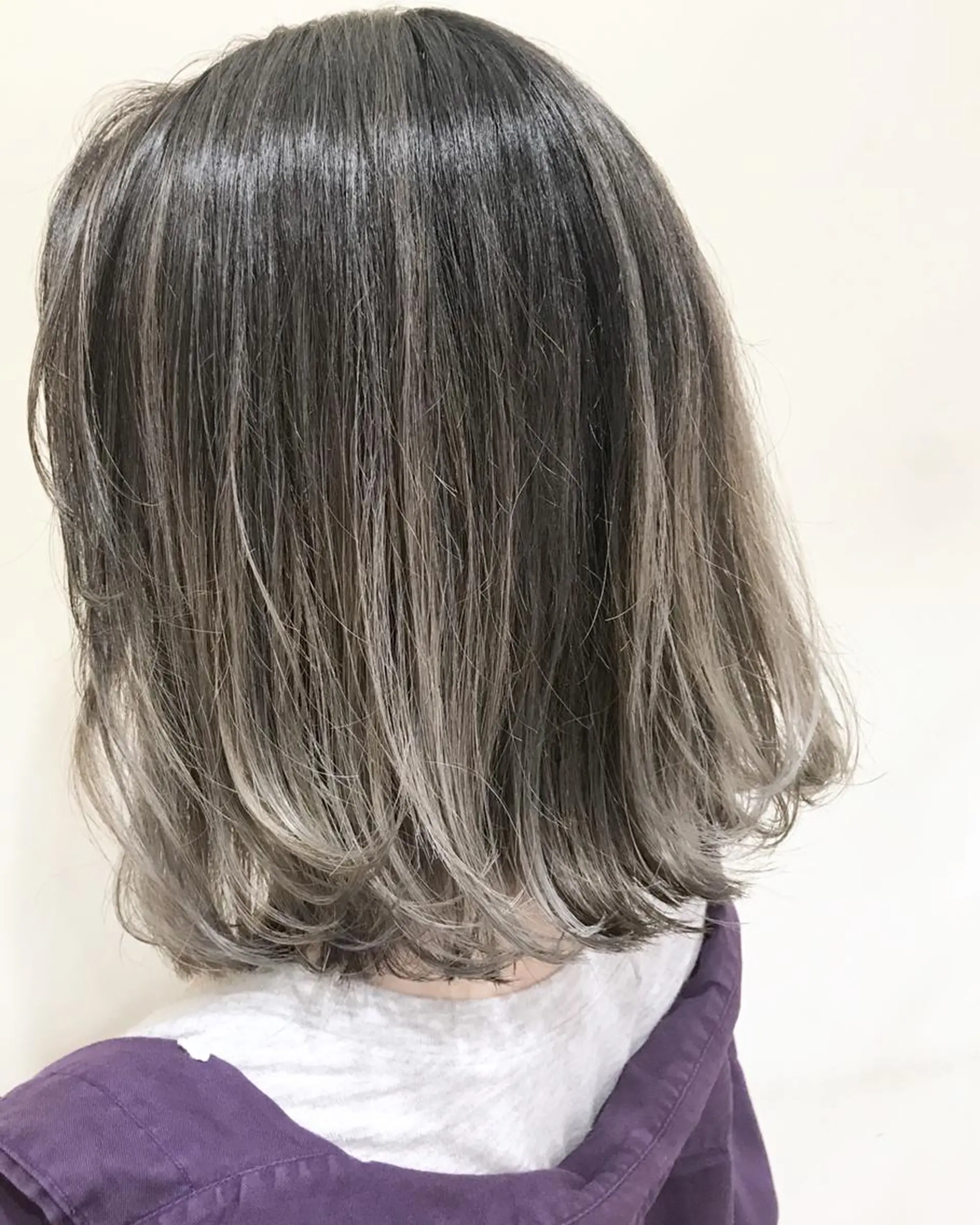 ミディアム カラー グラデーションカラー ボブ 外ハネヘア WONK. ウォンク 心斎橋のヘアスタイル