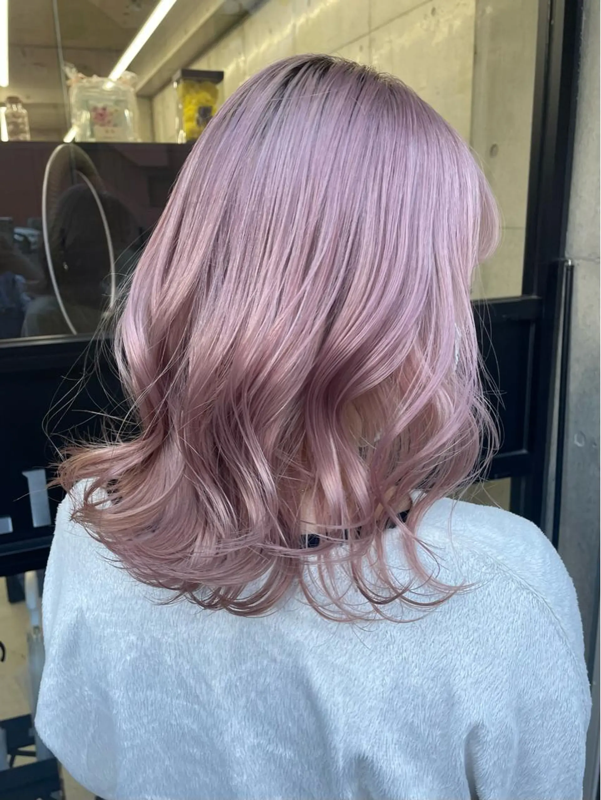 ミディアム アッシュ アッシュグレー アッシュグレージュ ボブ ハイライト Blonde nagoya sakae所属・岡留 愛美のヘアスタイル