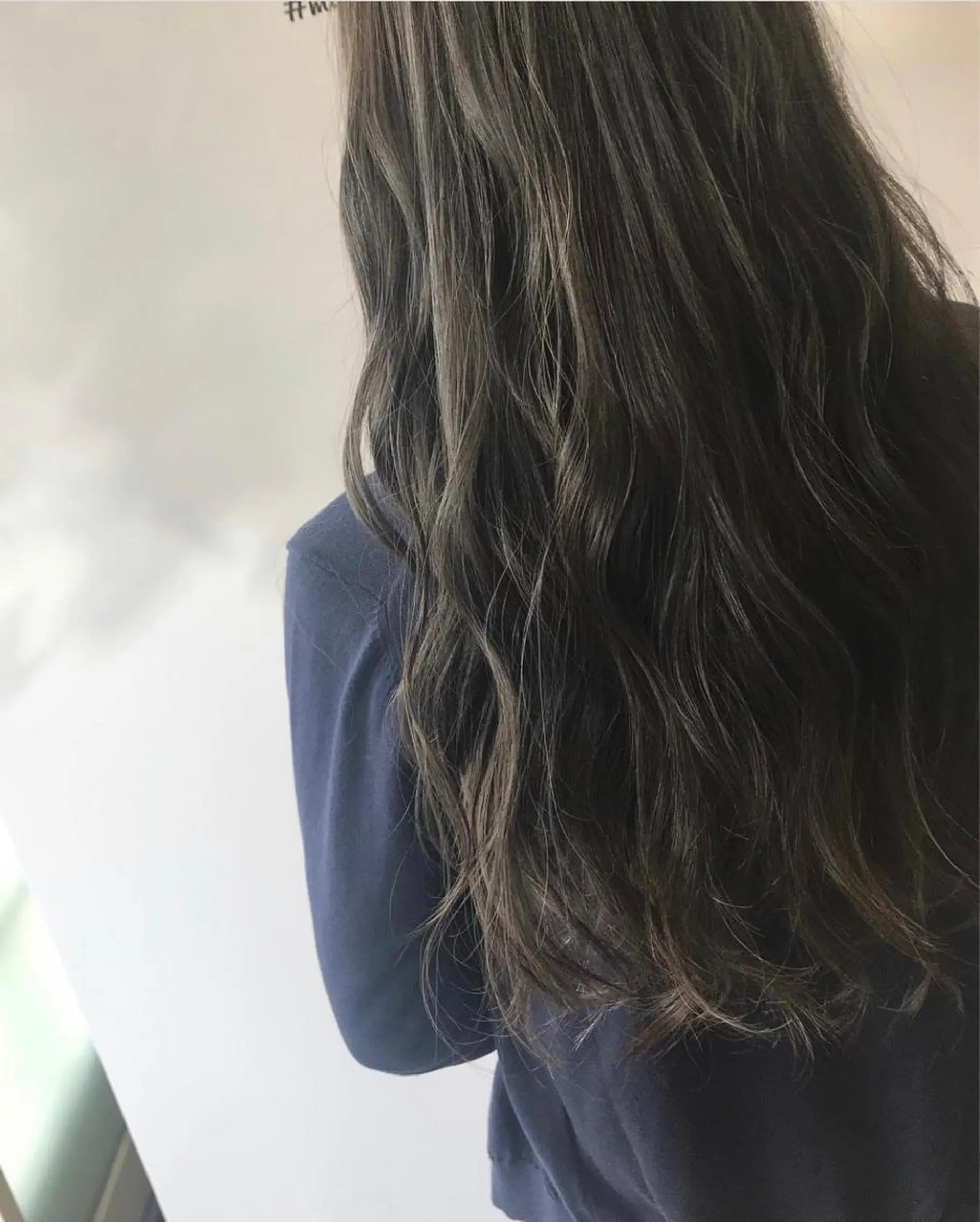ロング カラー ヘアアレンジ グレージュ ヘアカラー トリートメント 福壽 優奈のヘアスタイル