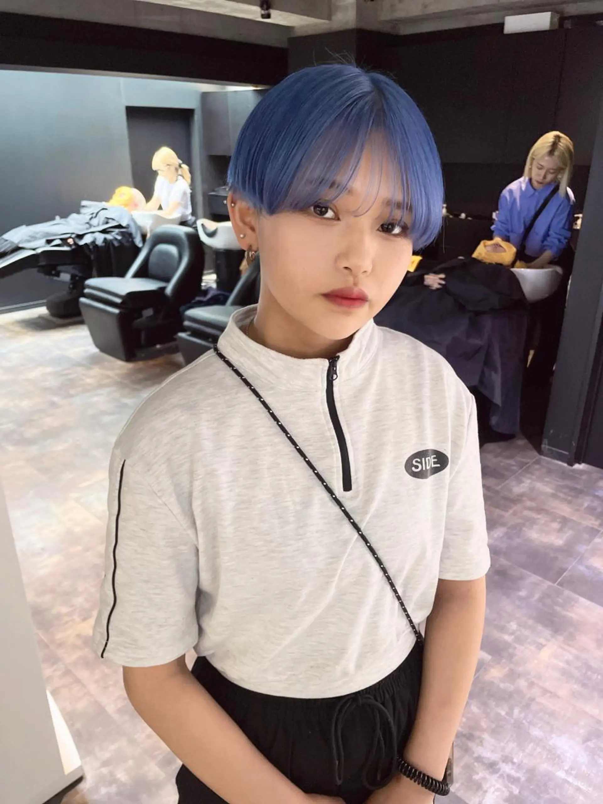 ショート カラー ブリーチ ブルーカラー グレージュ ミルクティーグレージュ 心斎橋/ブリーチ minamiのヘアスタイル