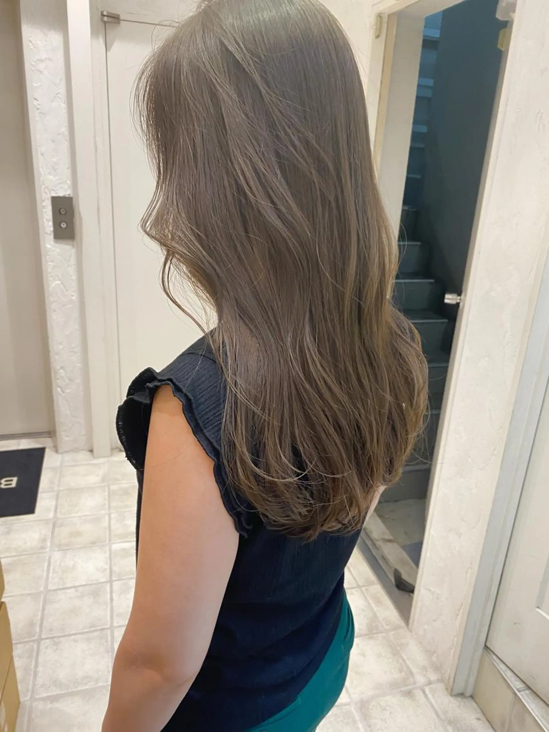 ロング カラー ベージュカラー シルバー シルバーベージュ 🌟アレンジが似合う カラー🌟Rumiのヘアスタイル