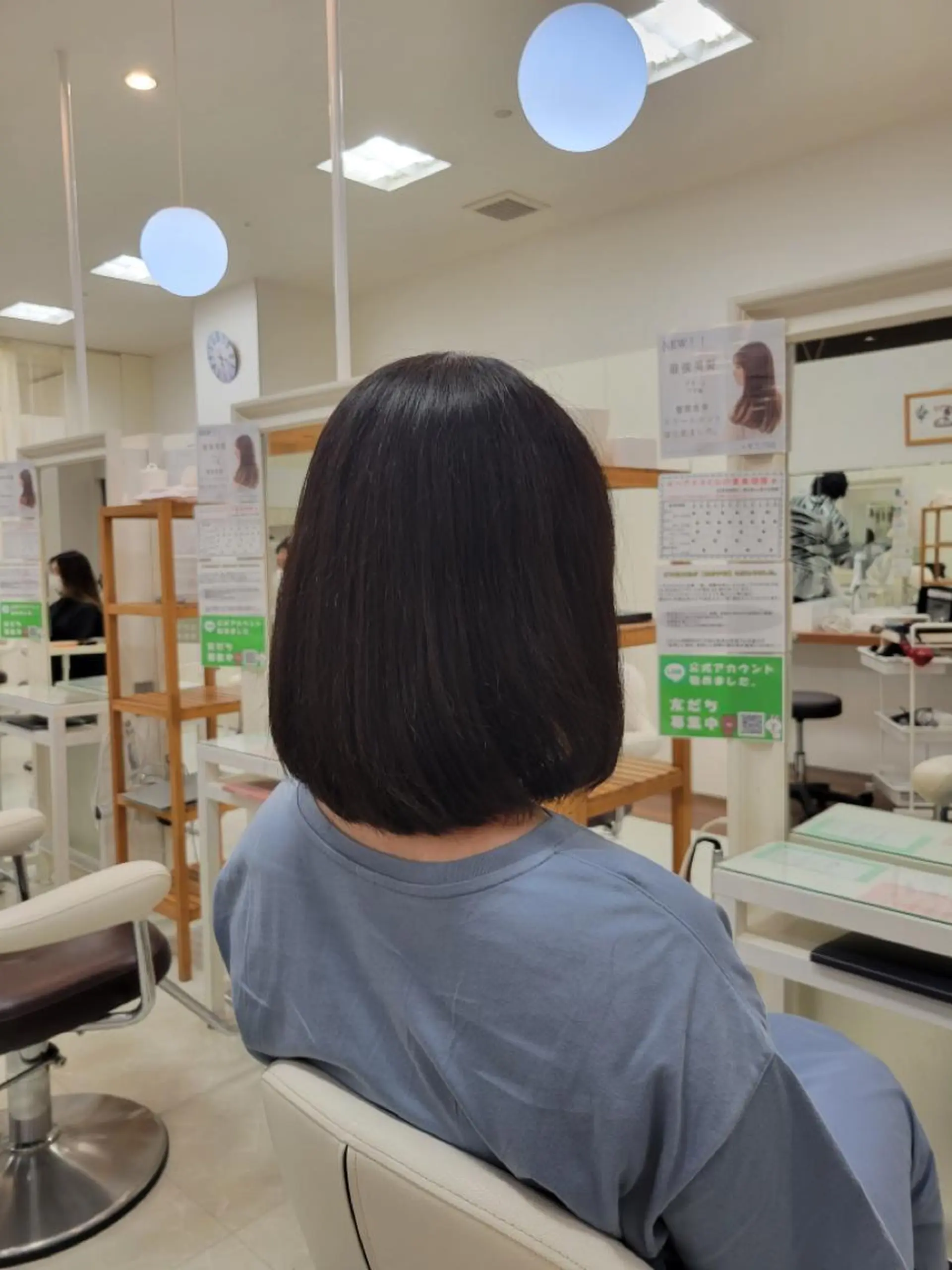 ミディアム 阪井 楓河のヘアスタイル