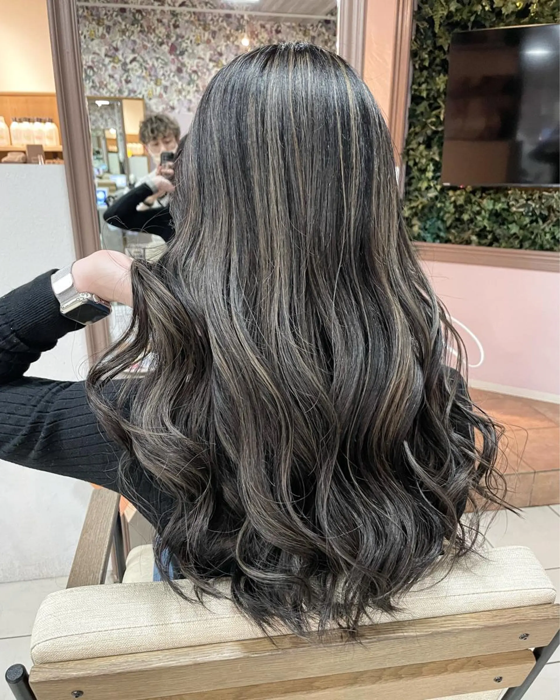 ロング ヘアカラー 藤井 雄大のヘアスタイル