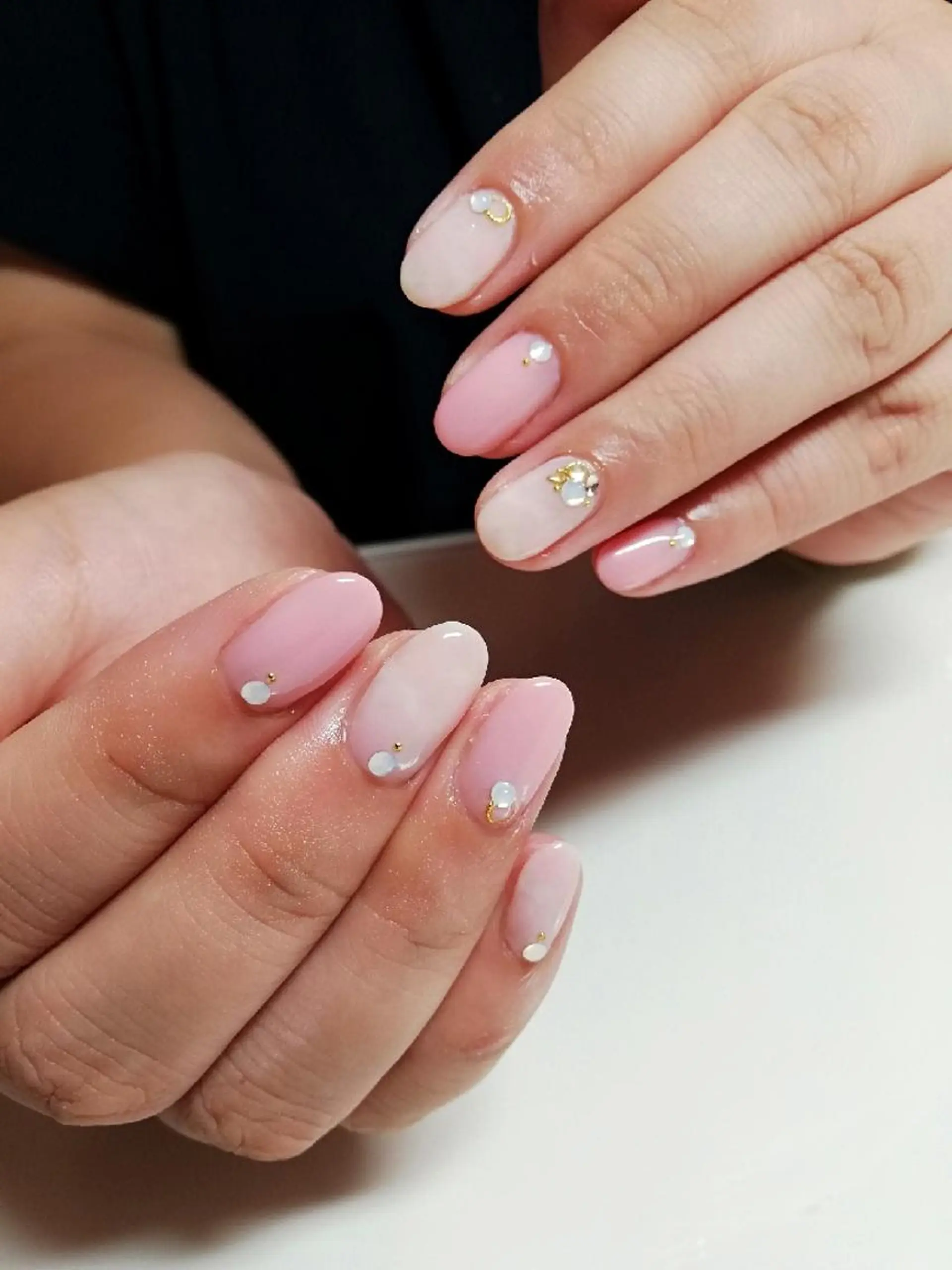 ショート ネイル ストーンネイル BlissNail ブリスネイルのネイルデザイン