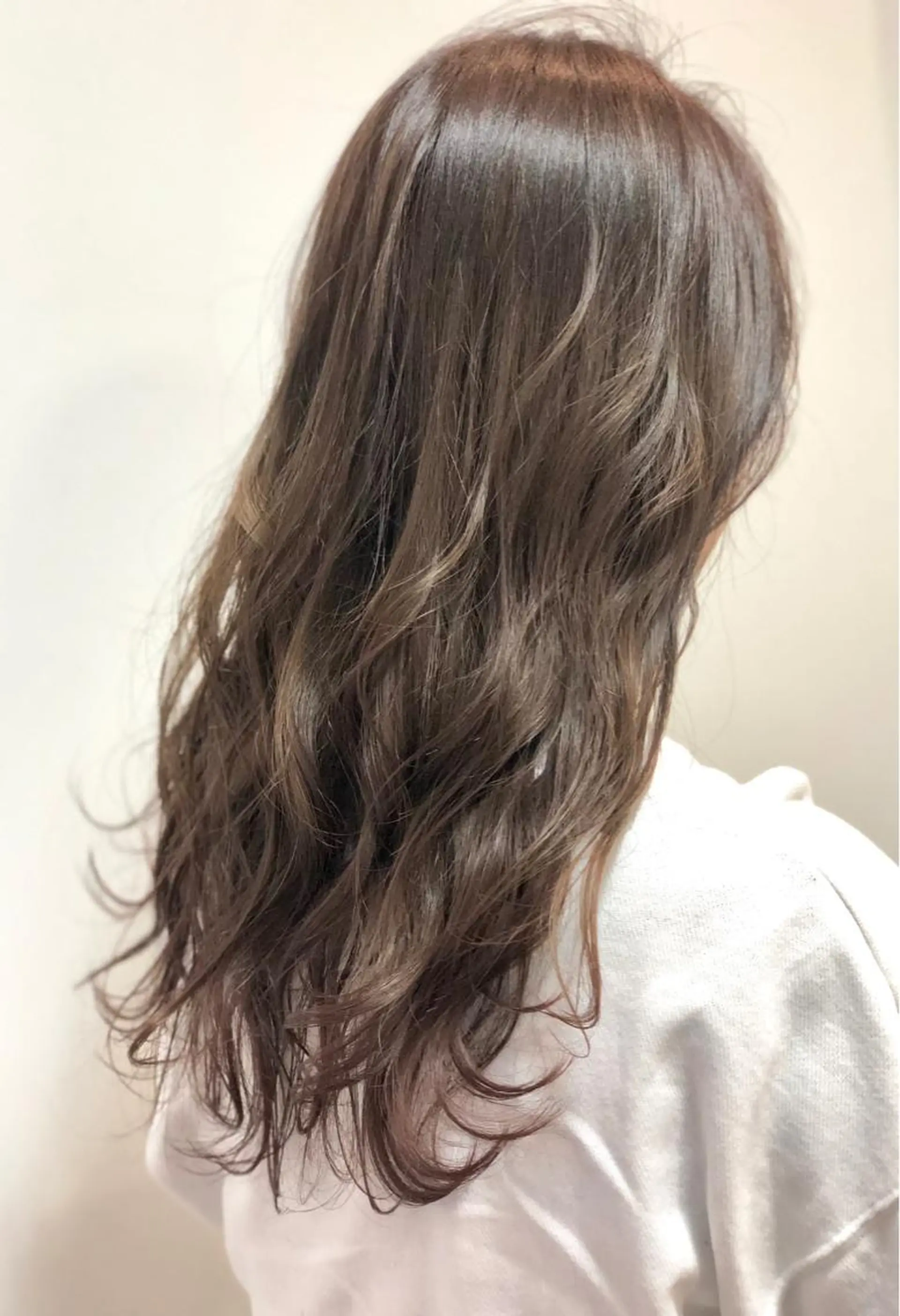 セミロング アッシュ 大石 健太のヘアスタイル