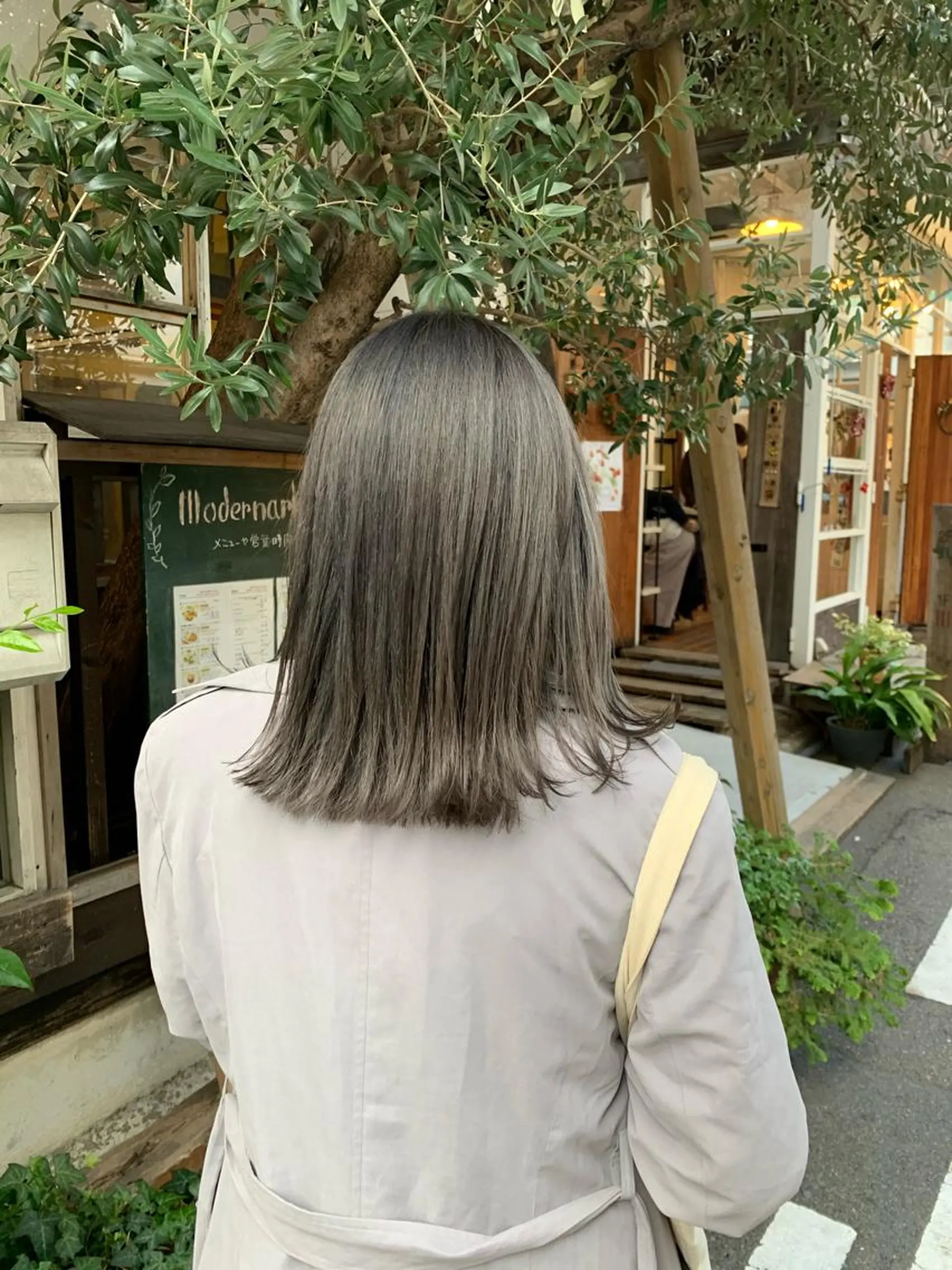 ミディアム カラー カット ヘアカラー トリートメント LEB所属・下河 宗太のヘアスタイル