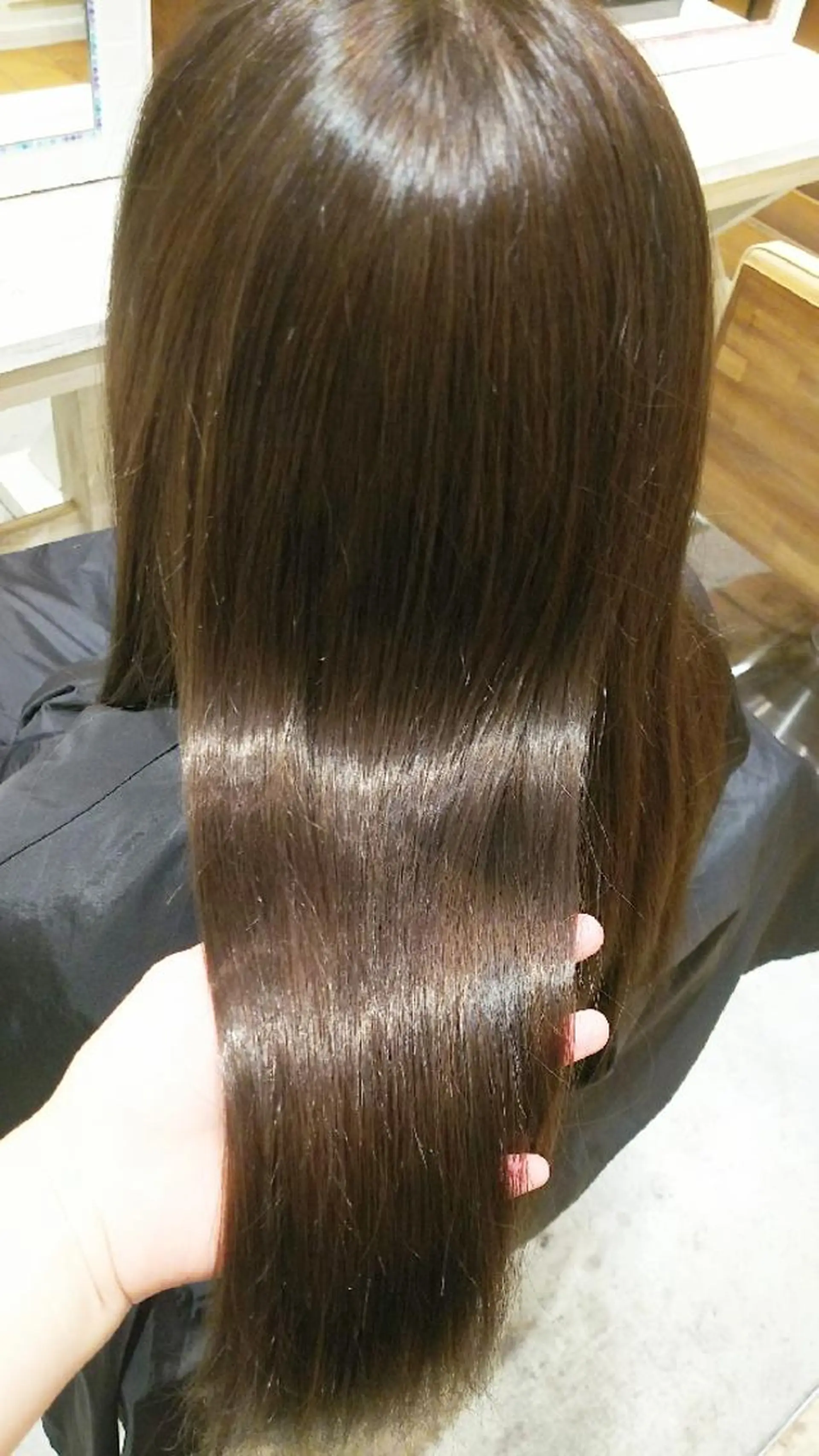 ロング トリートメント LUXBE GALLERY なんば駅前店所属・ラックスビーギャラリ ー AKICOのヘアスタイル