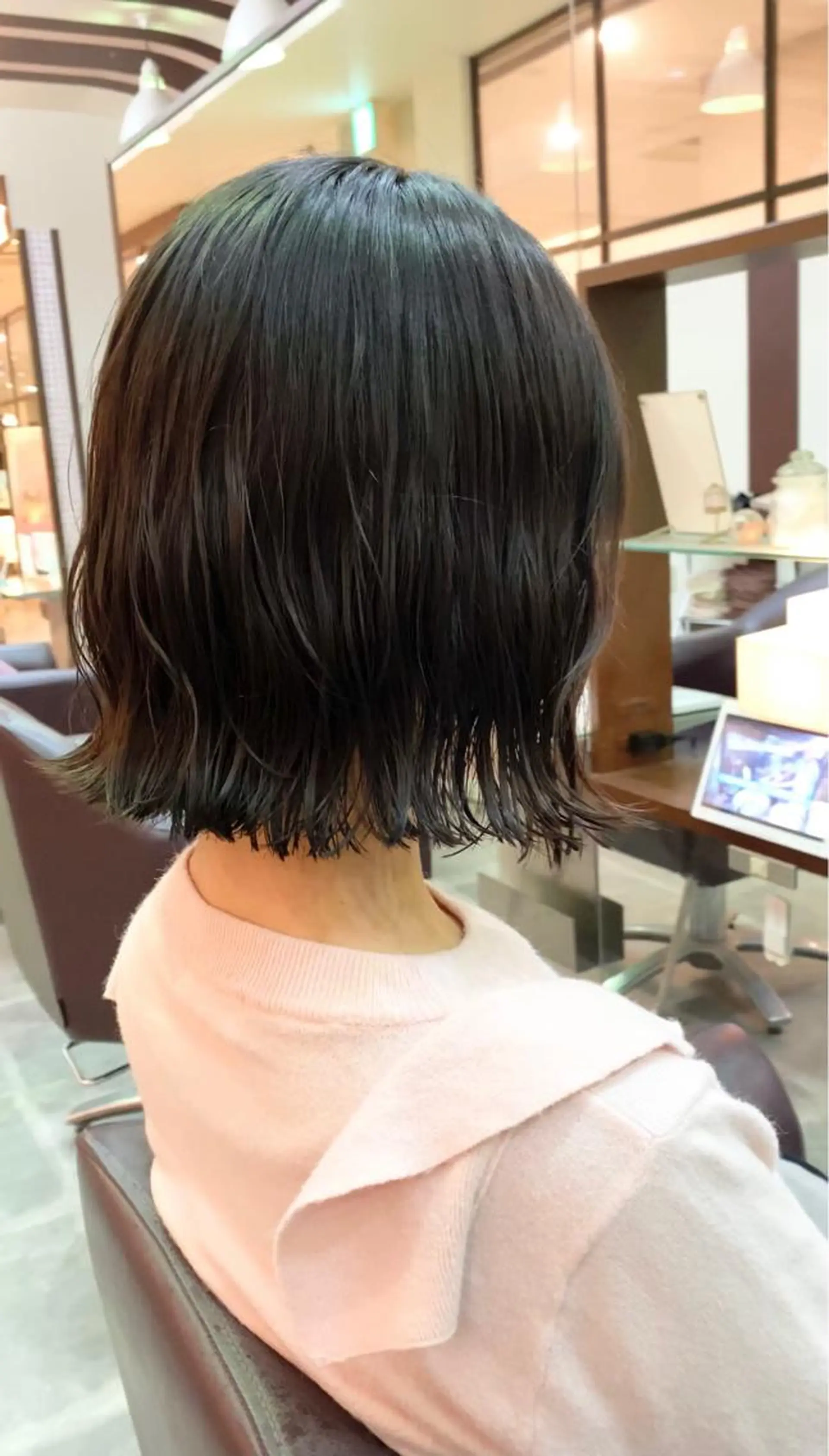 パーマ ボブ カット パーマ トリートメント 関西初の波巻きパーマ コテ巻き風パーマのヘアスタイル