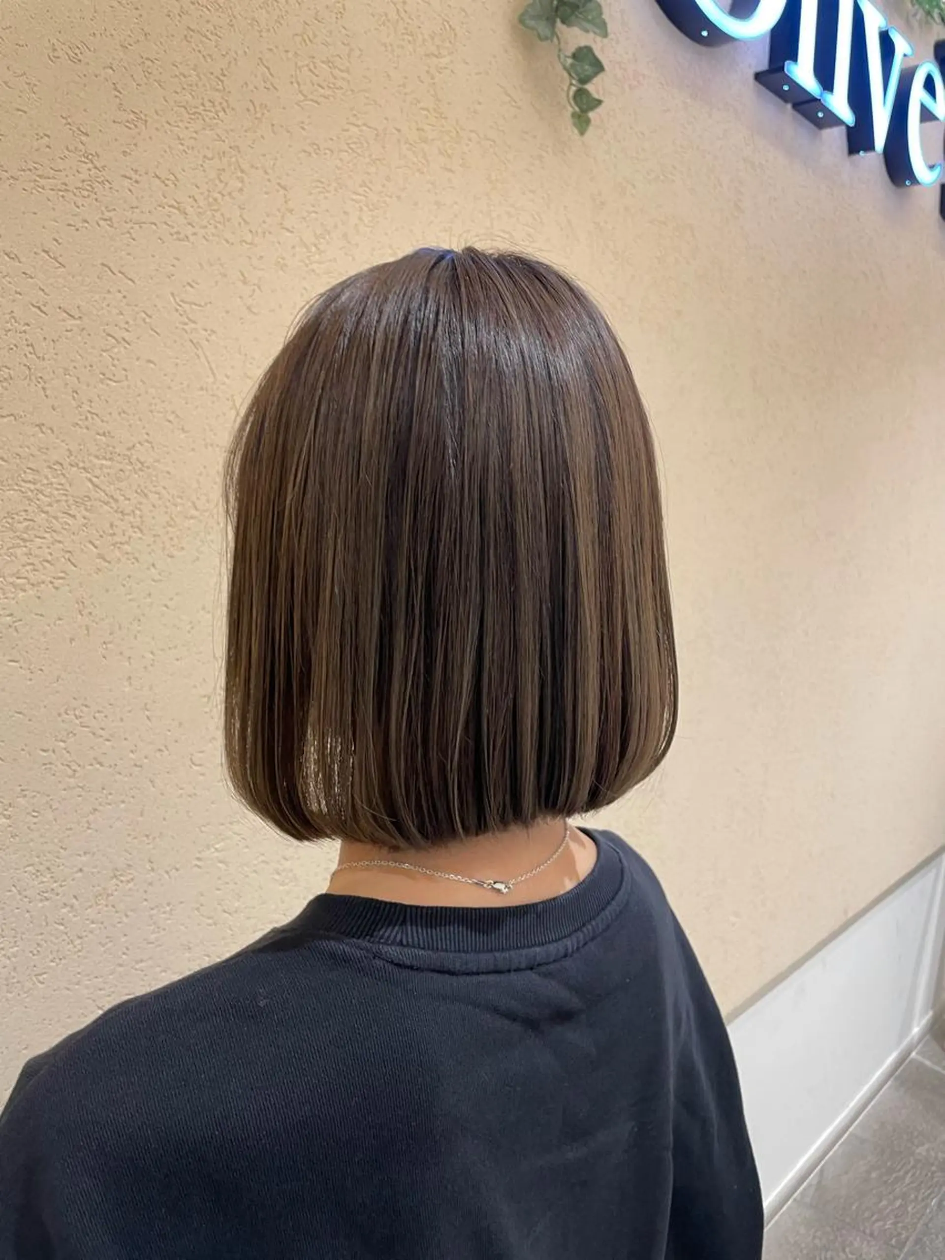 ミディアム カラー シャドールーツ美容師 篠原康太のヘアスタイル