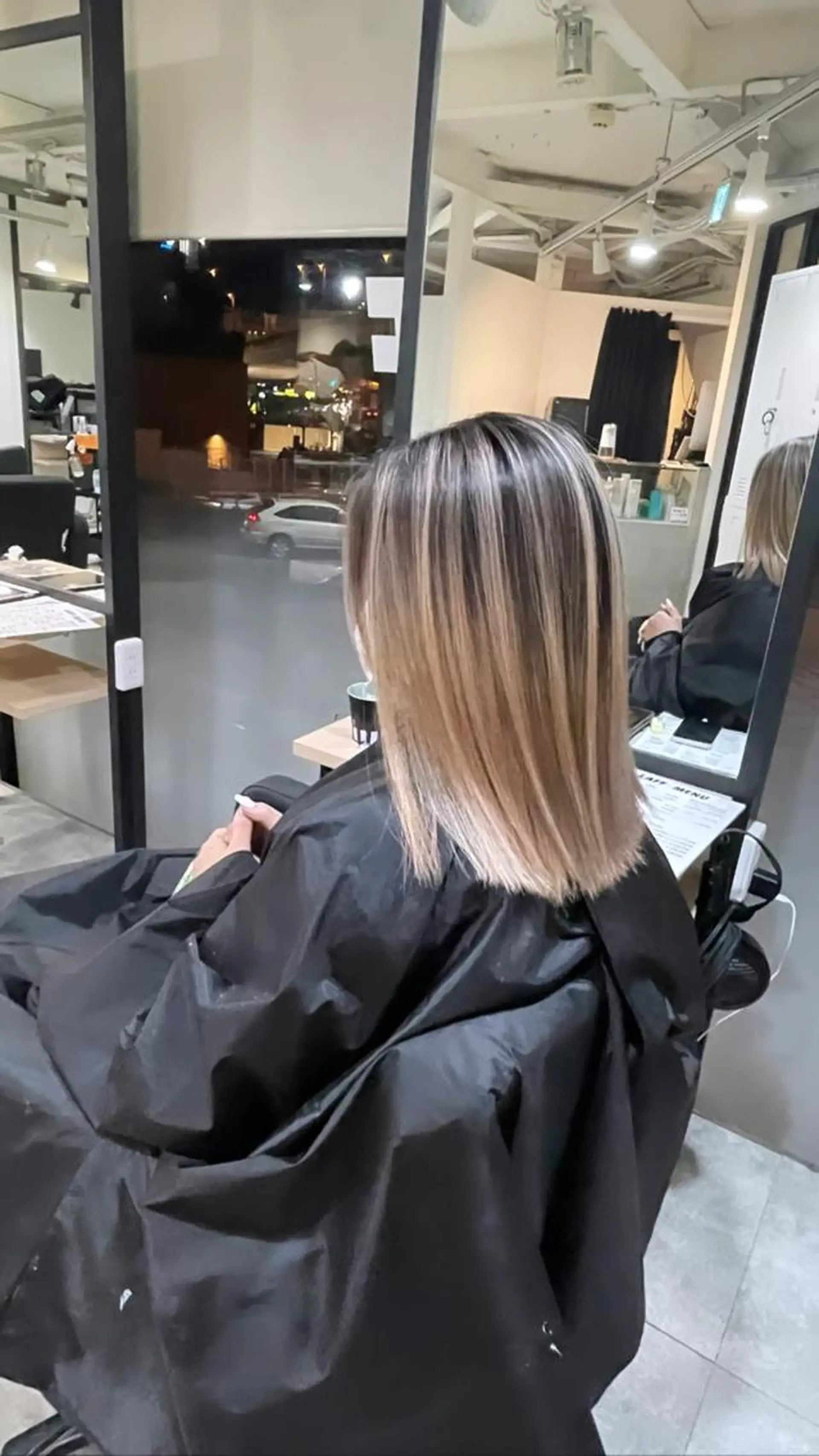 ミディアム カラー ヘアカラー トリートメント ヘアセット 難波ブリーチカラー 伊藤洋輝のヘアスタイル