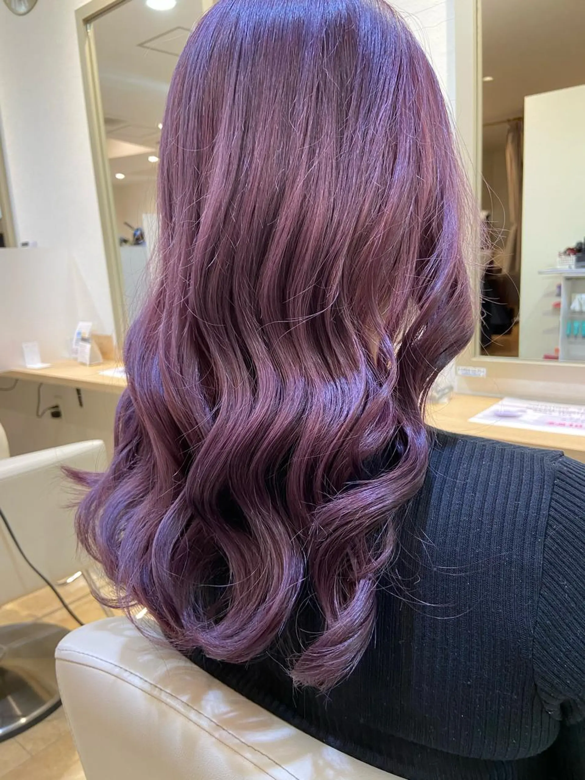 ロング パープルカラー ヘアカラー 淺谷 美紀のヘアスタイル