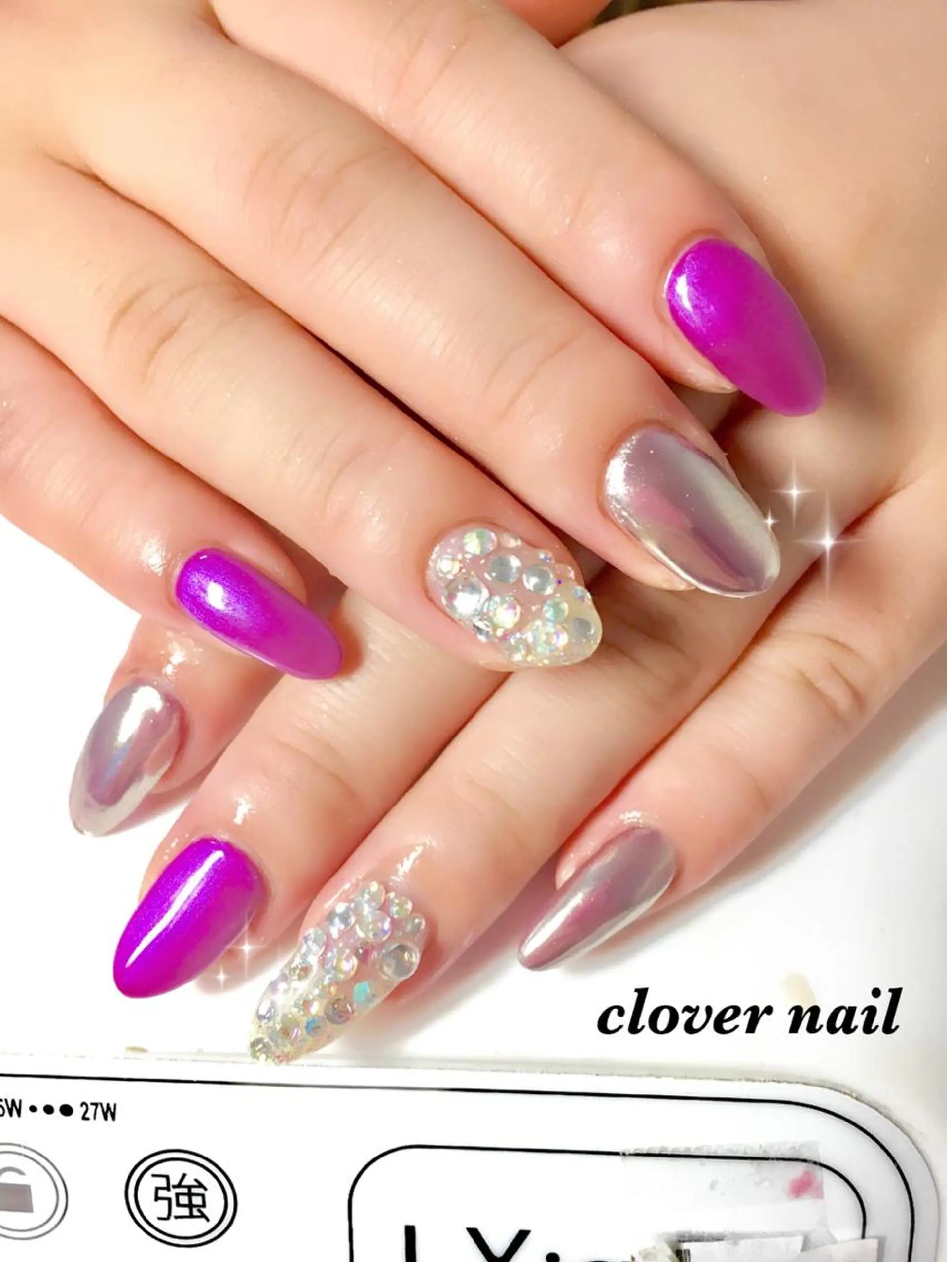 ネイル ミラーネイル clover nailのネイルデザイン