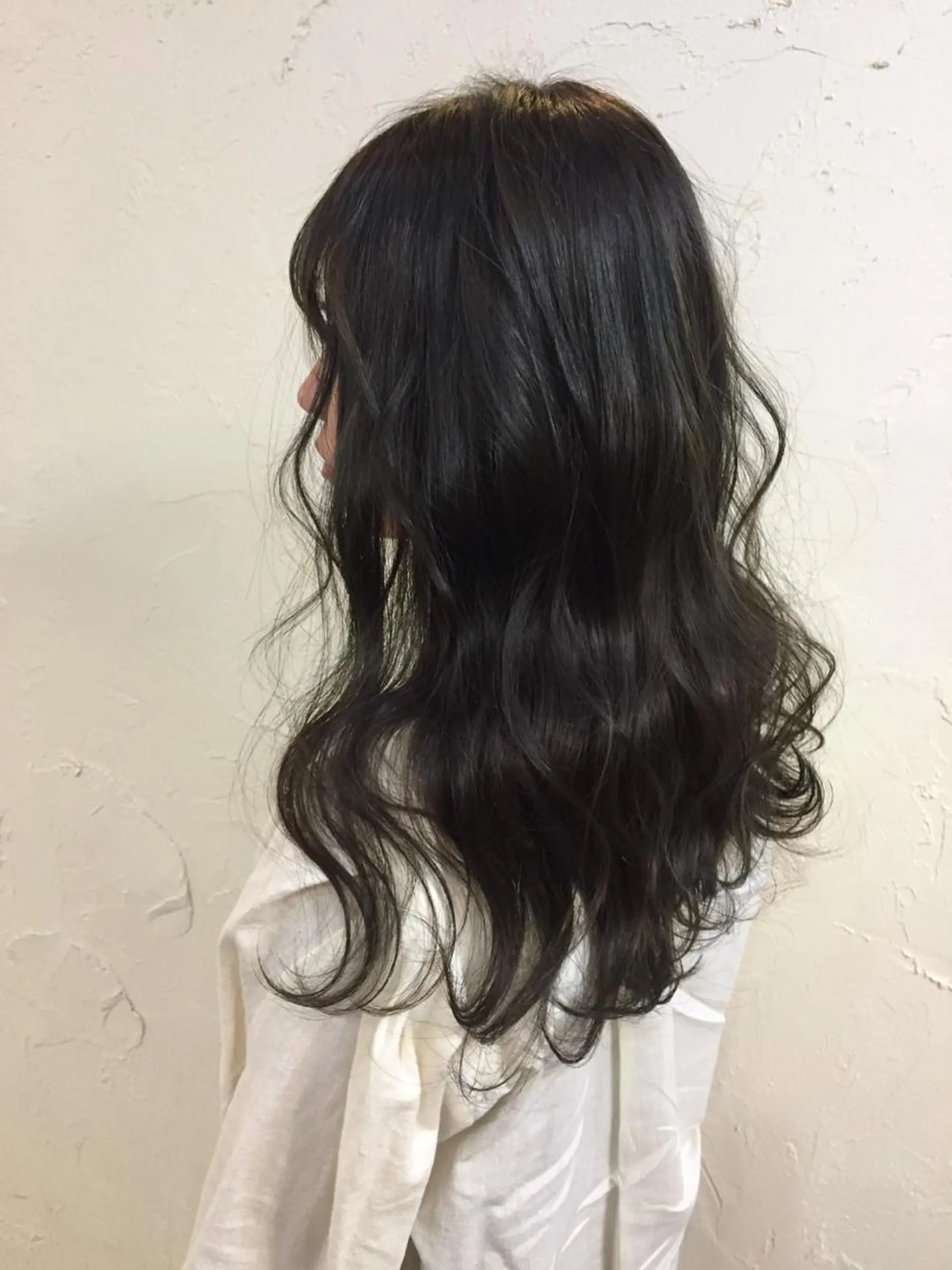 セミロング カラー 韓国レイヤー外国人風 透明感カラー髪質改善のヘアスタイル