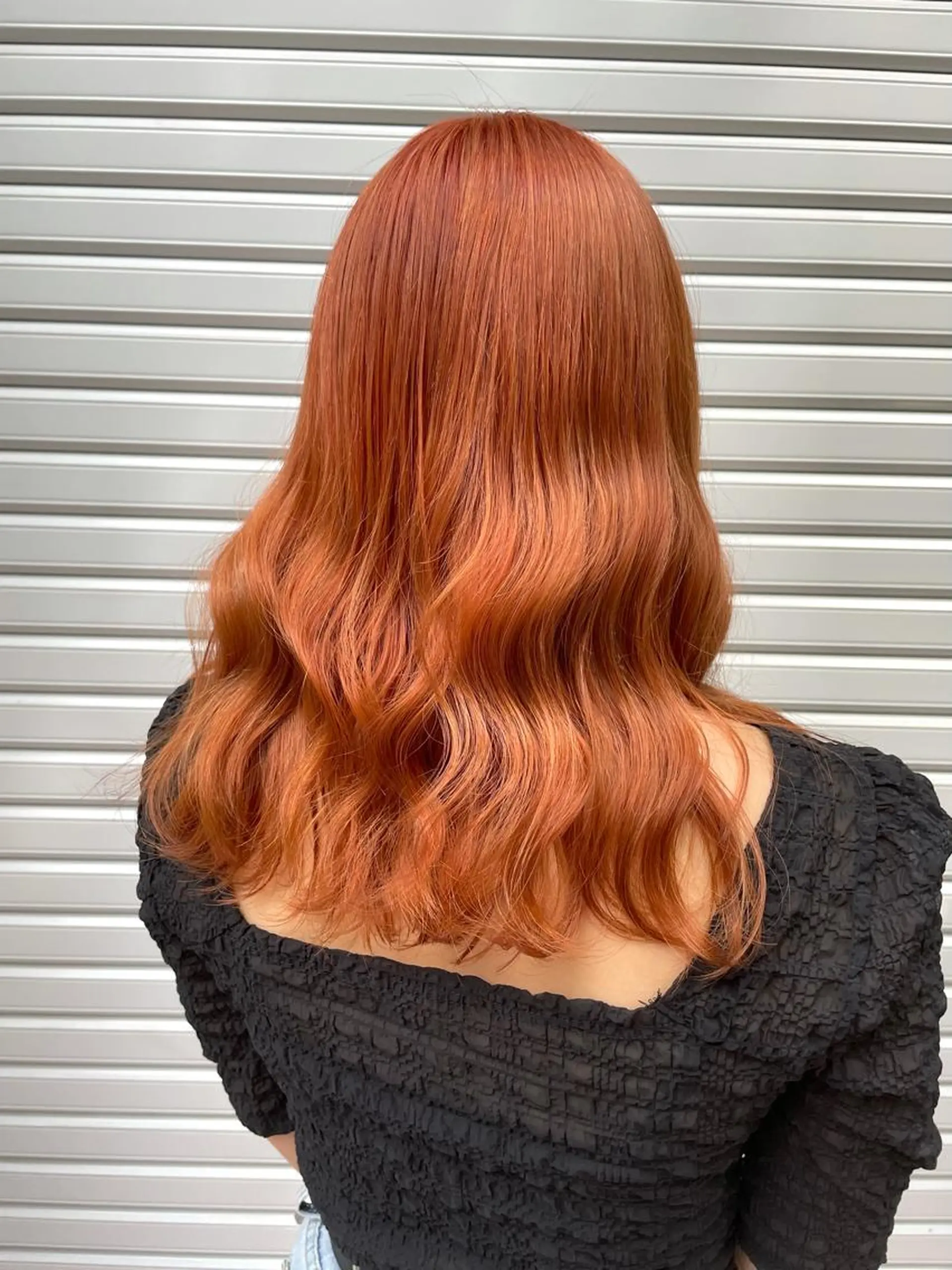 セミロング カラー ブリーチ オレンジ ヘアアレンジ にいた　かづしげのヘアスタイル