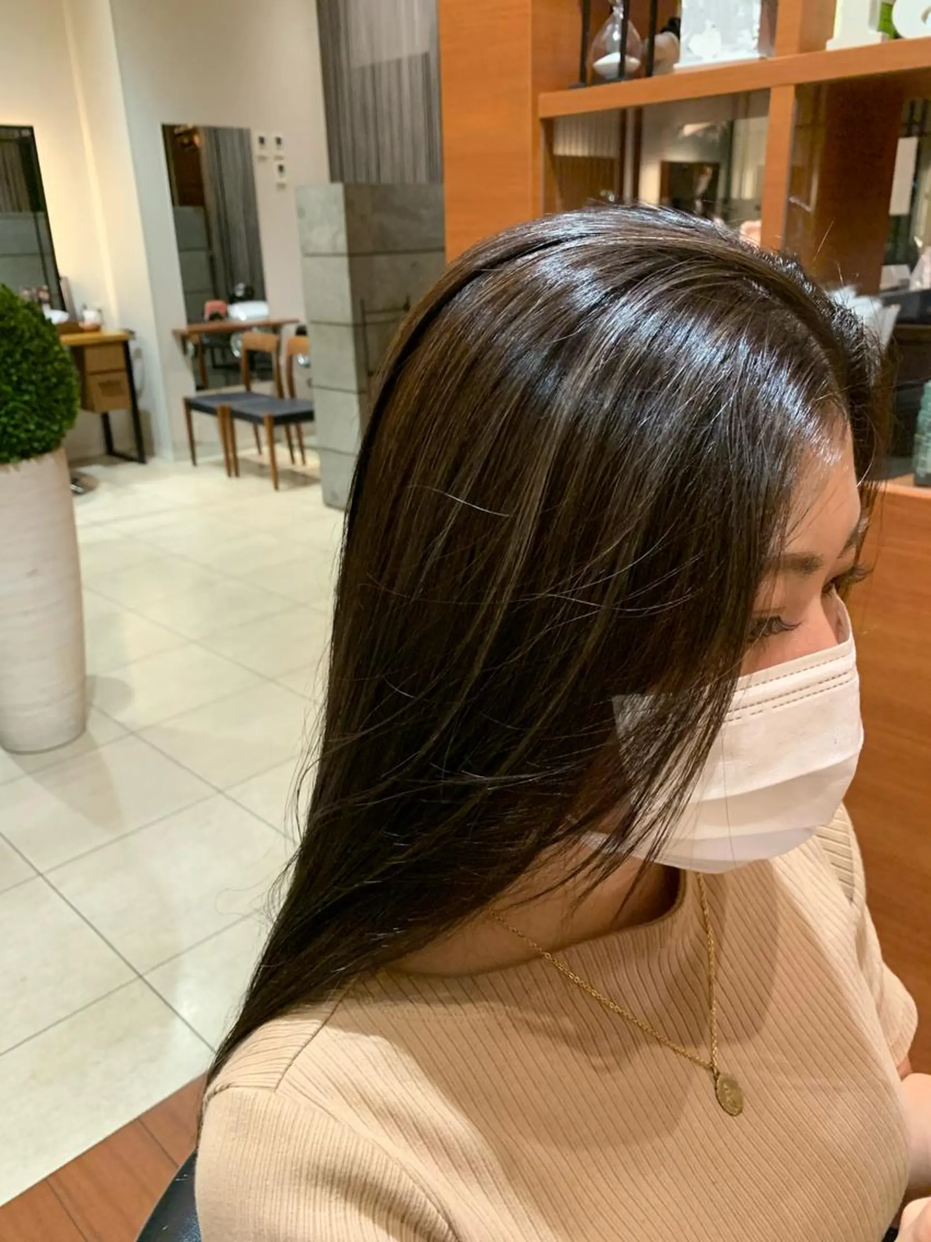 カラー 透明感カラー ハイライトカラー 佐藤 嶺のヘアスタイル