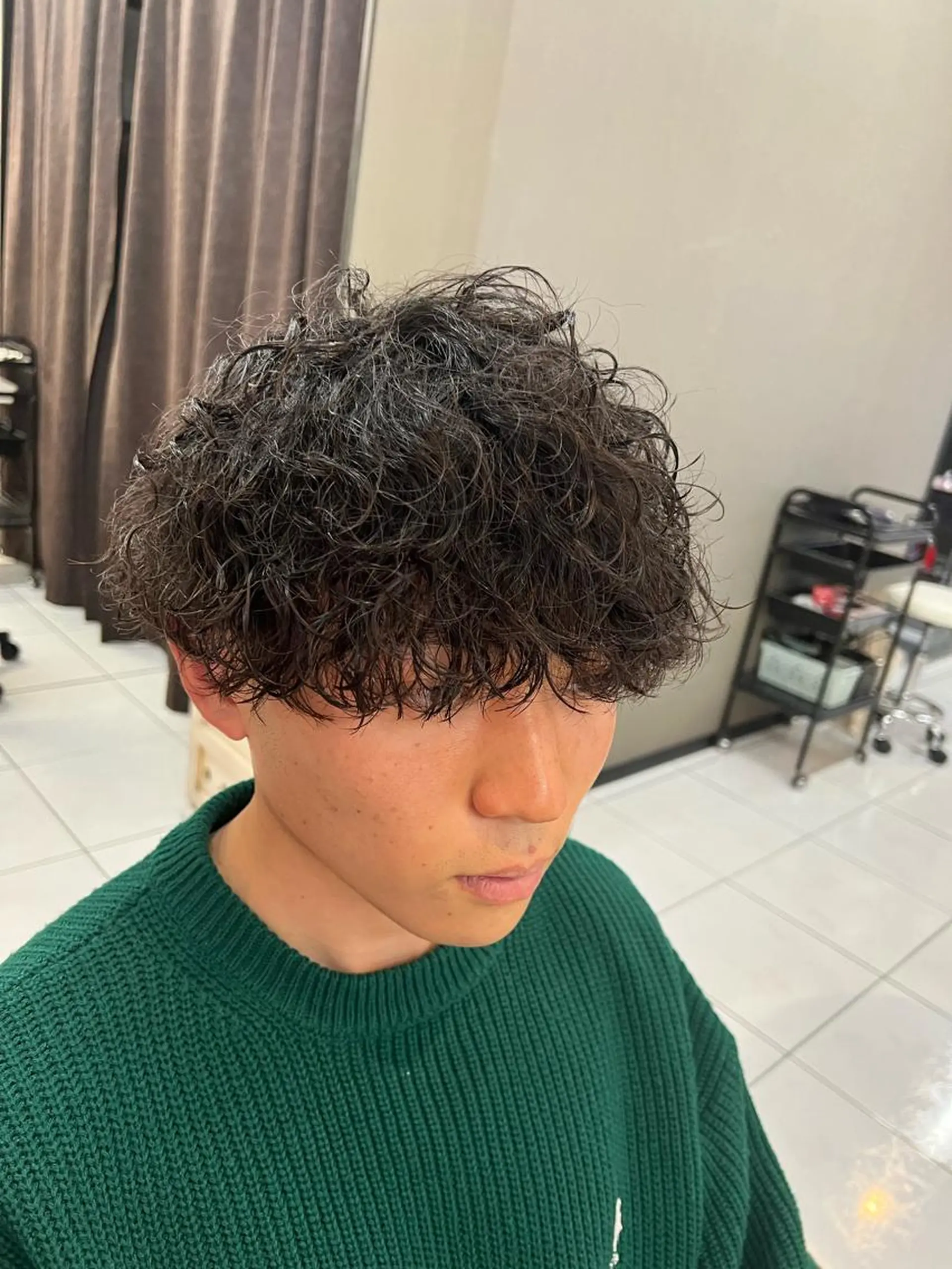 パーマ メンズ センターパート フェードカット カルマパーマ マッシュ メンズパーマ カット パーマ パーマ特化美容師 茂木広幸のヘアスタイル