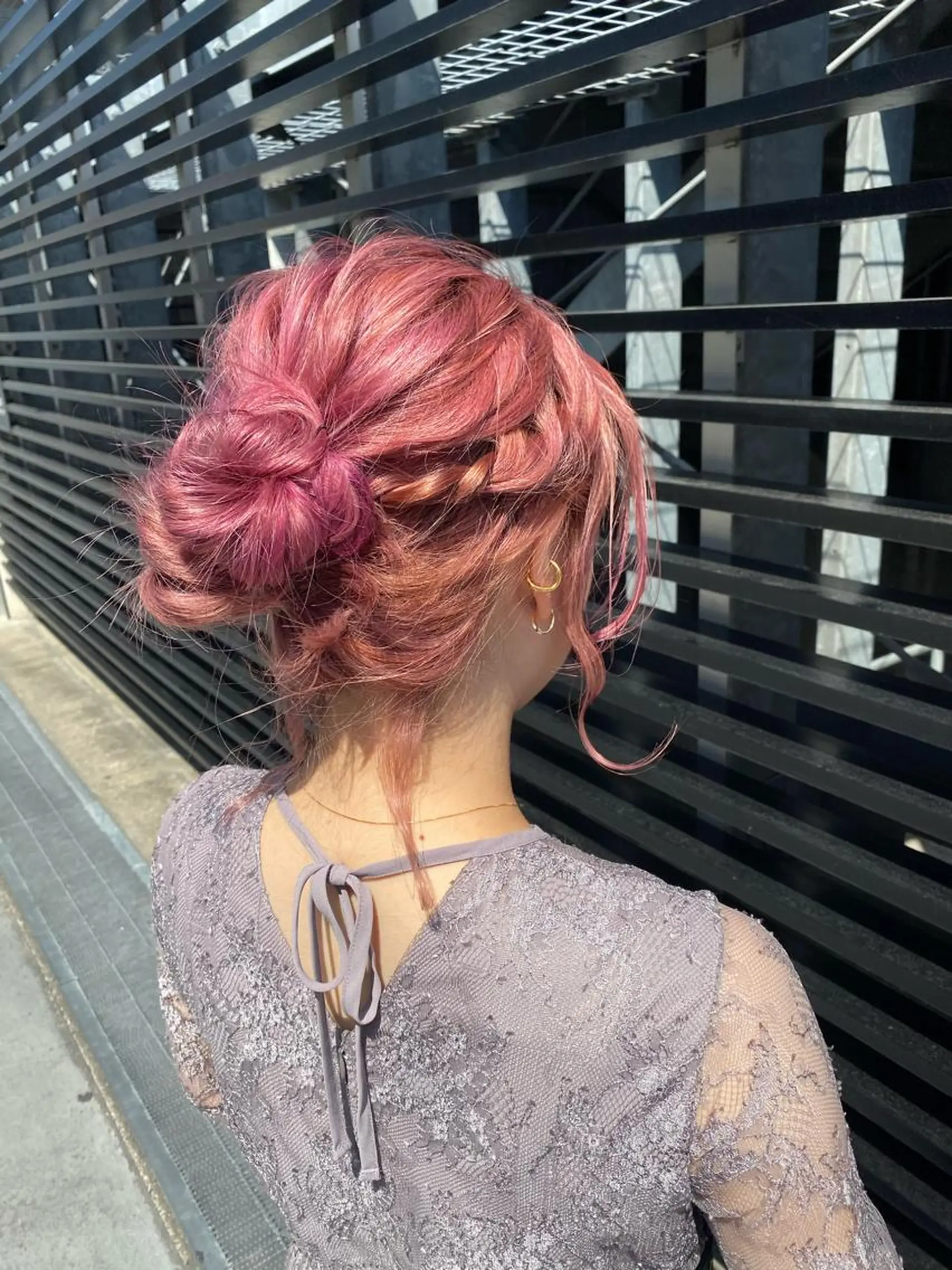 ロング カラー ブリーチ ピンクカラー loty hair design所属・SEIRA🤍 レイヤーカットのヘアスタイル