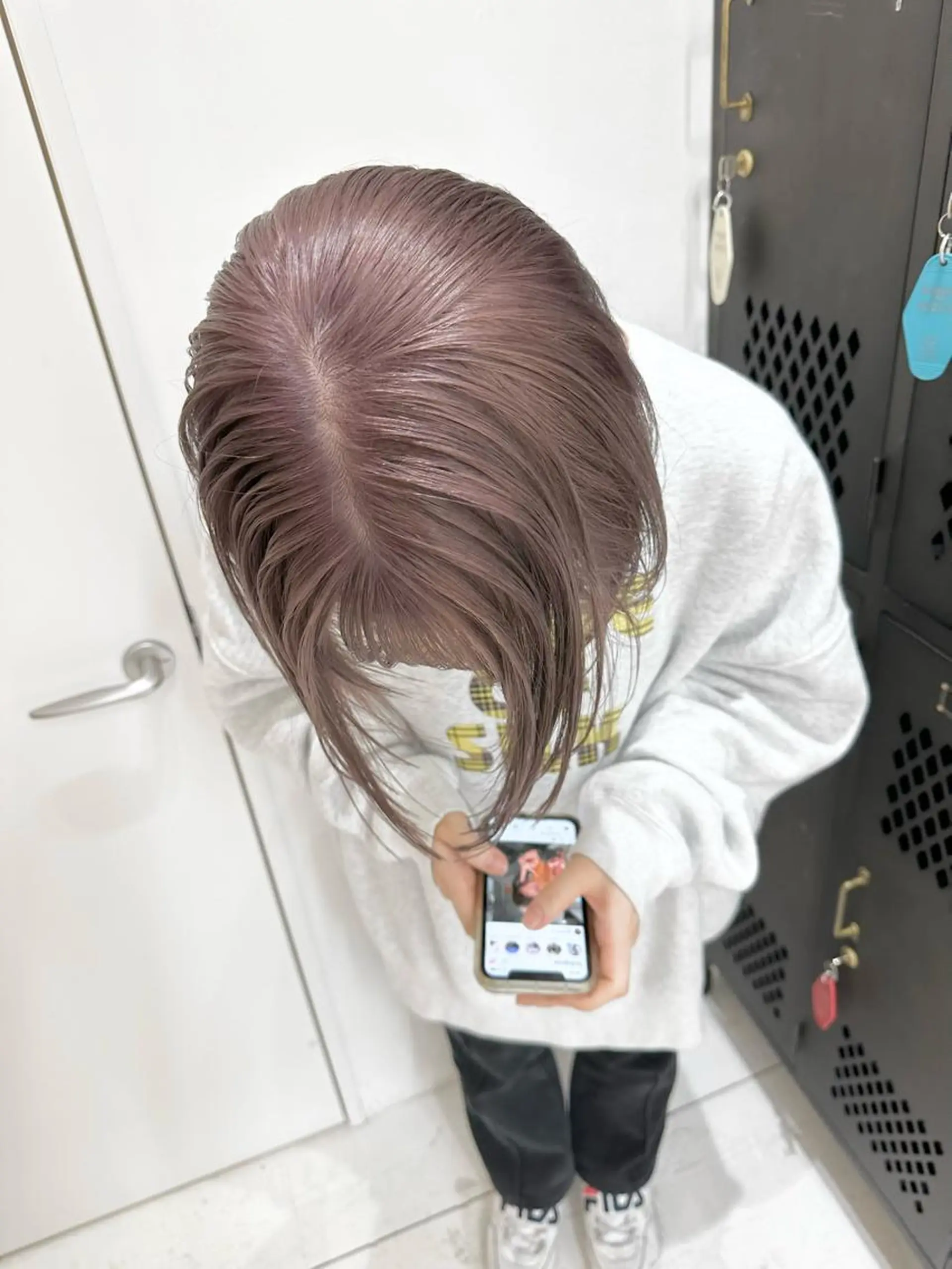 ショート カラー kai .のヘアスタイル