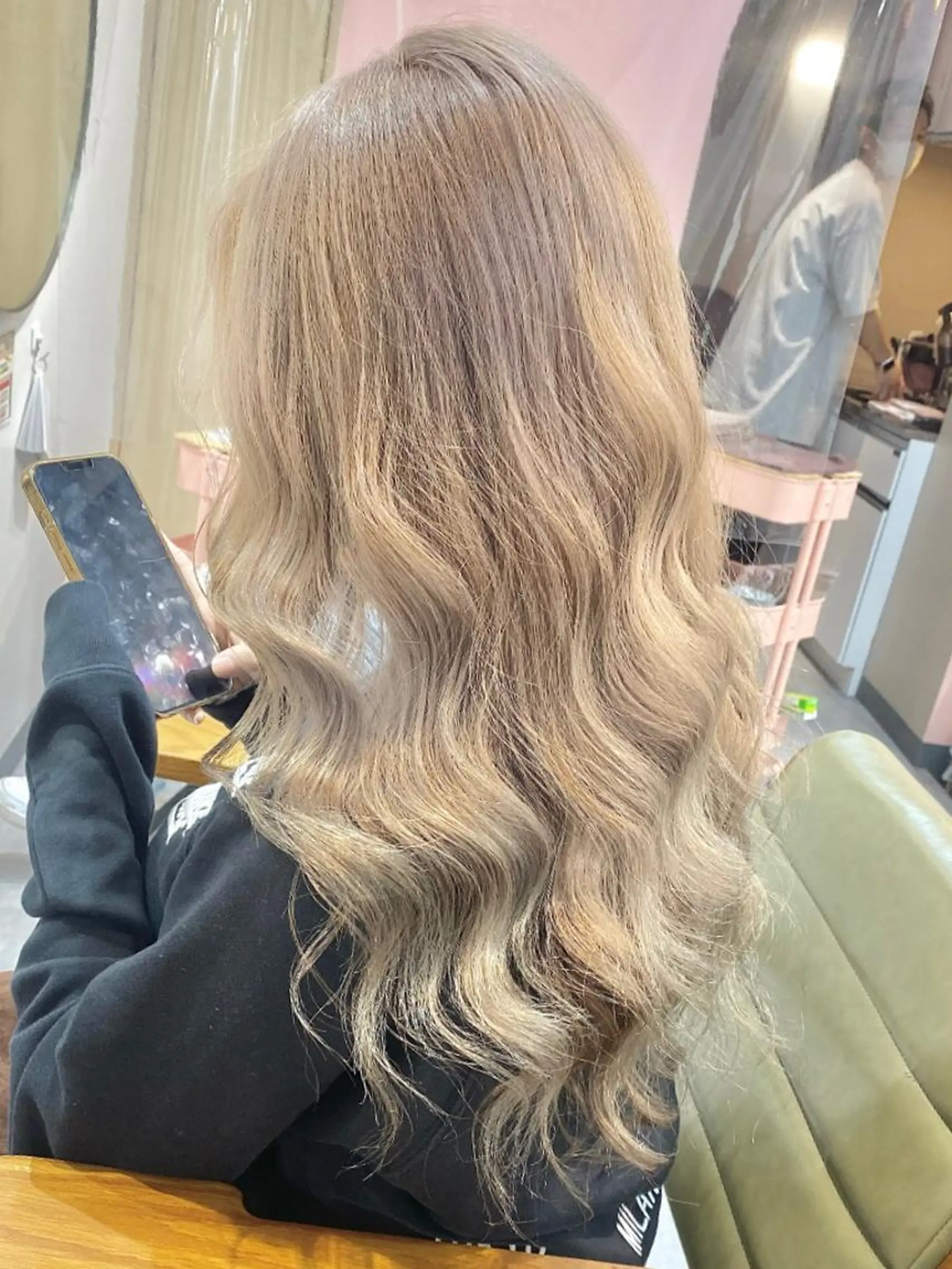 ロング カラー ベージュカラー カット ヘアカラー トリートメント ヘアセット 💘カラー特化美容師 尾崎拓己のヘアスタイル