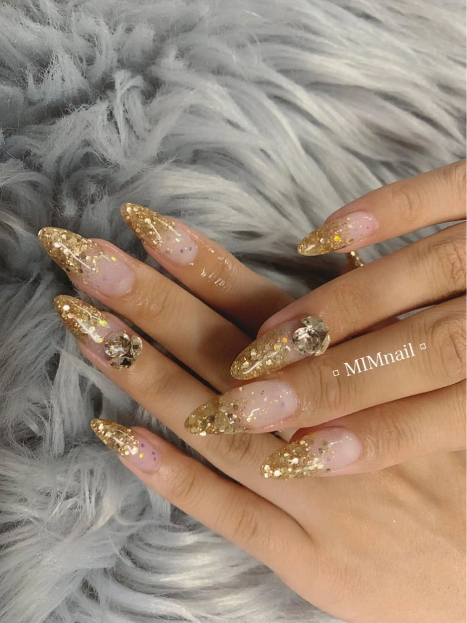 ネイル 長さ出し ラメ(グリッター) ラメグラデーション スカルプネイル *･*MIMnail *･゜ﾟ･*:･*のネイルデザイン