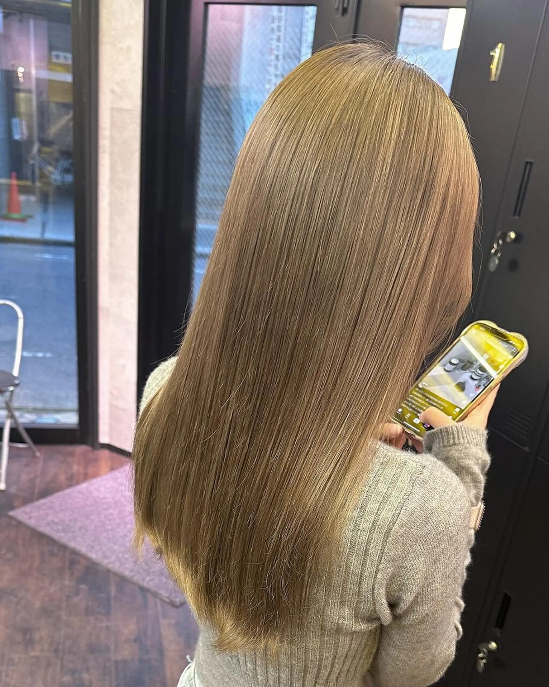カラー セミロング ヘアカラー トリートメント 小野 裕子のヘアスタイル