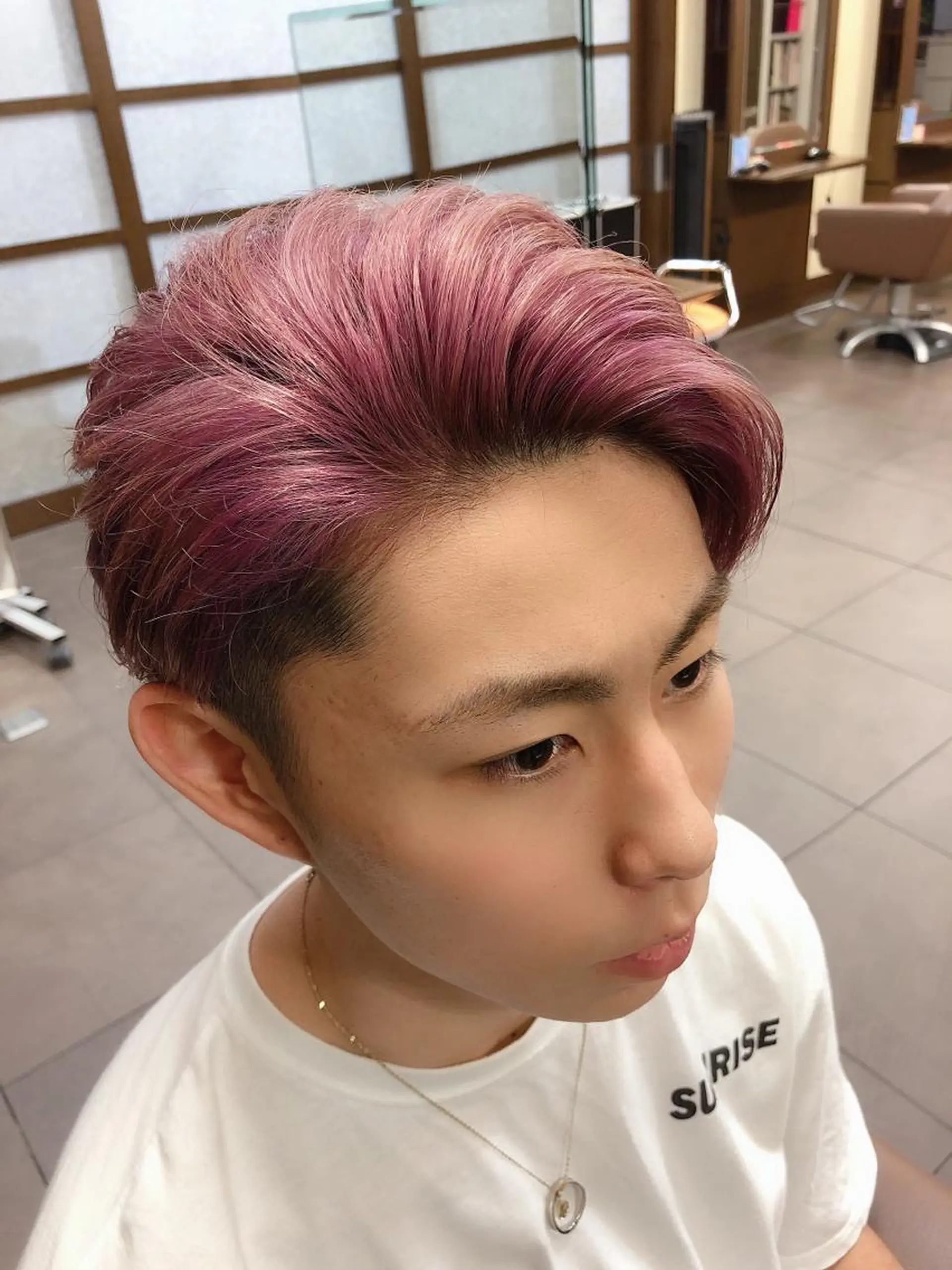 ショート カラー メンズ グレージュ ピンクカラー シャルマン銀座店所属・🌟東銀座マンツーマ ン🌟タカナシのヘアスタイル