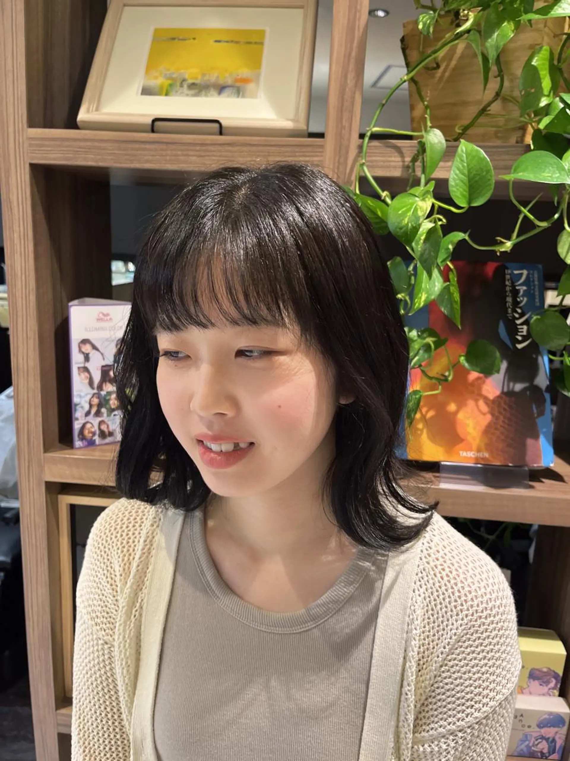 ミディアム くびれヘア dogstar小林諒 レイヤー/パーマのヘアスタイル