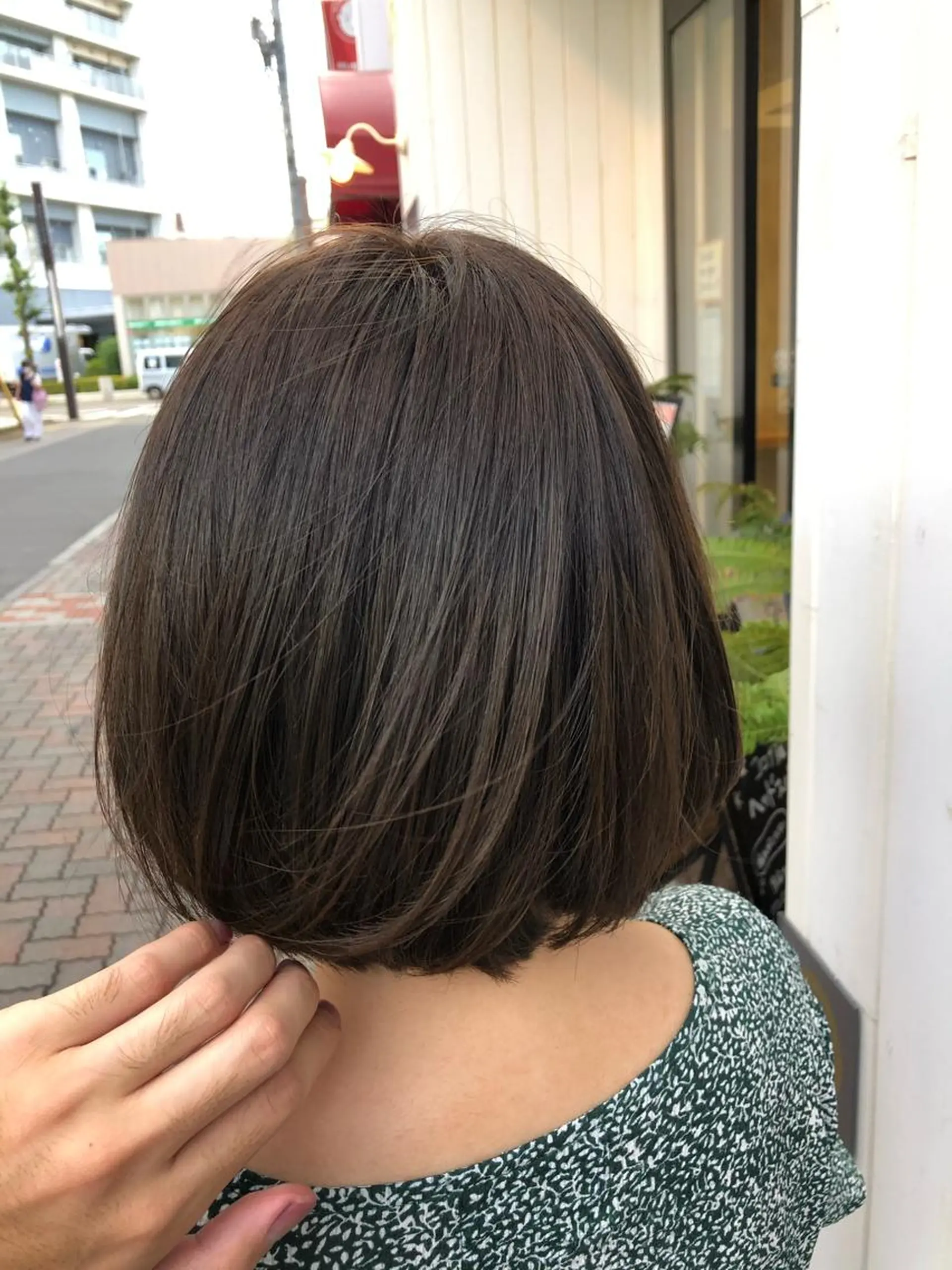 ショート アッシュ 細沼 葵のヘアスタイル