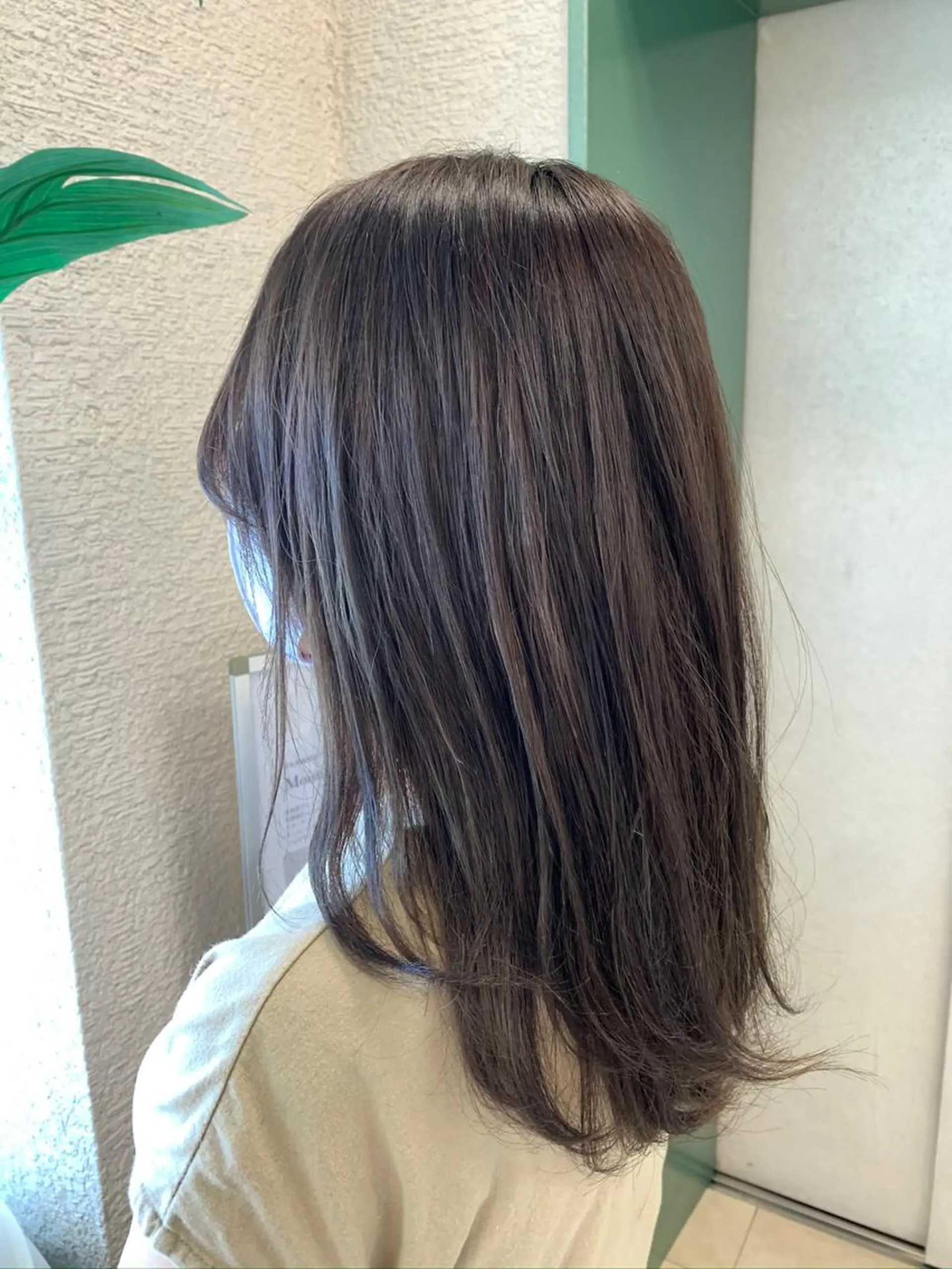 ミディアム カット ヘアカラー トリートメント デザインカラー🕊 石井萌のヘアスタイル